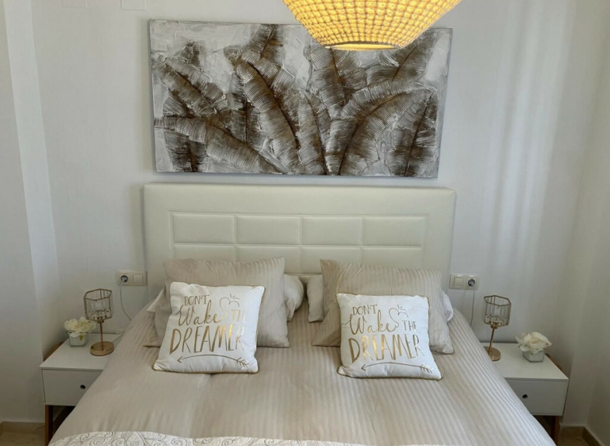 Resale - Apartment -
Casares Playa