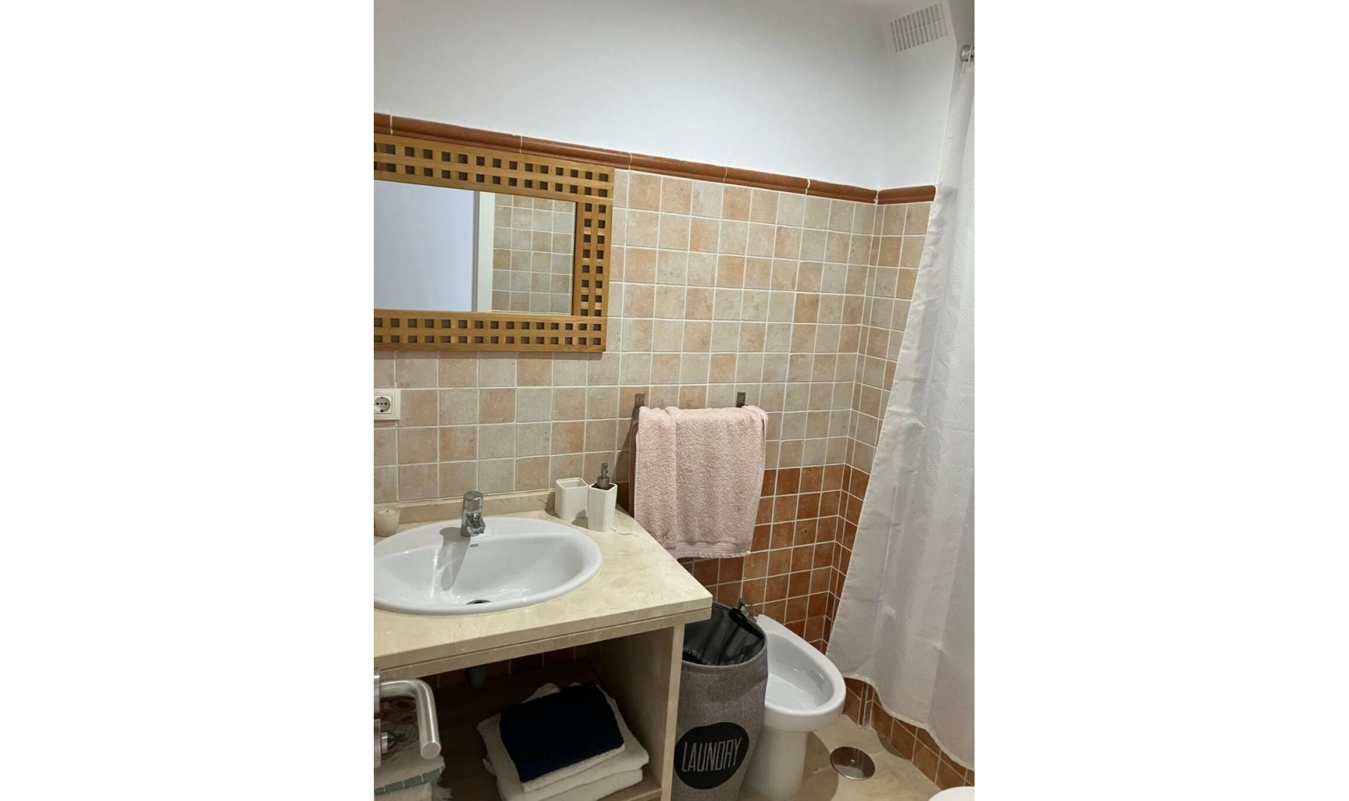 Resale - Apartment -
Casares Playa