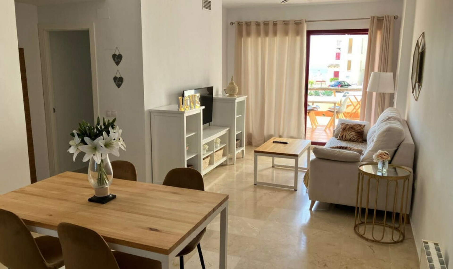 Resale - Apartment -
Casares Playa