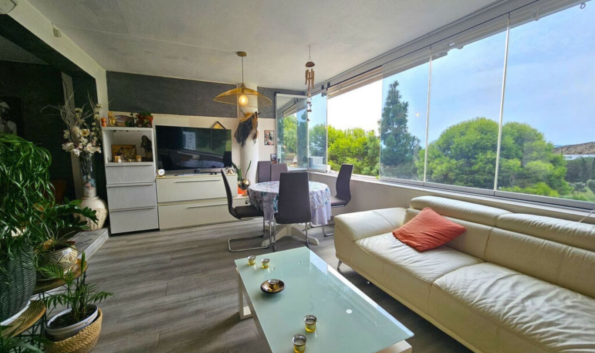 Resale - Apartment -
Casares Playa