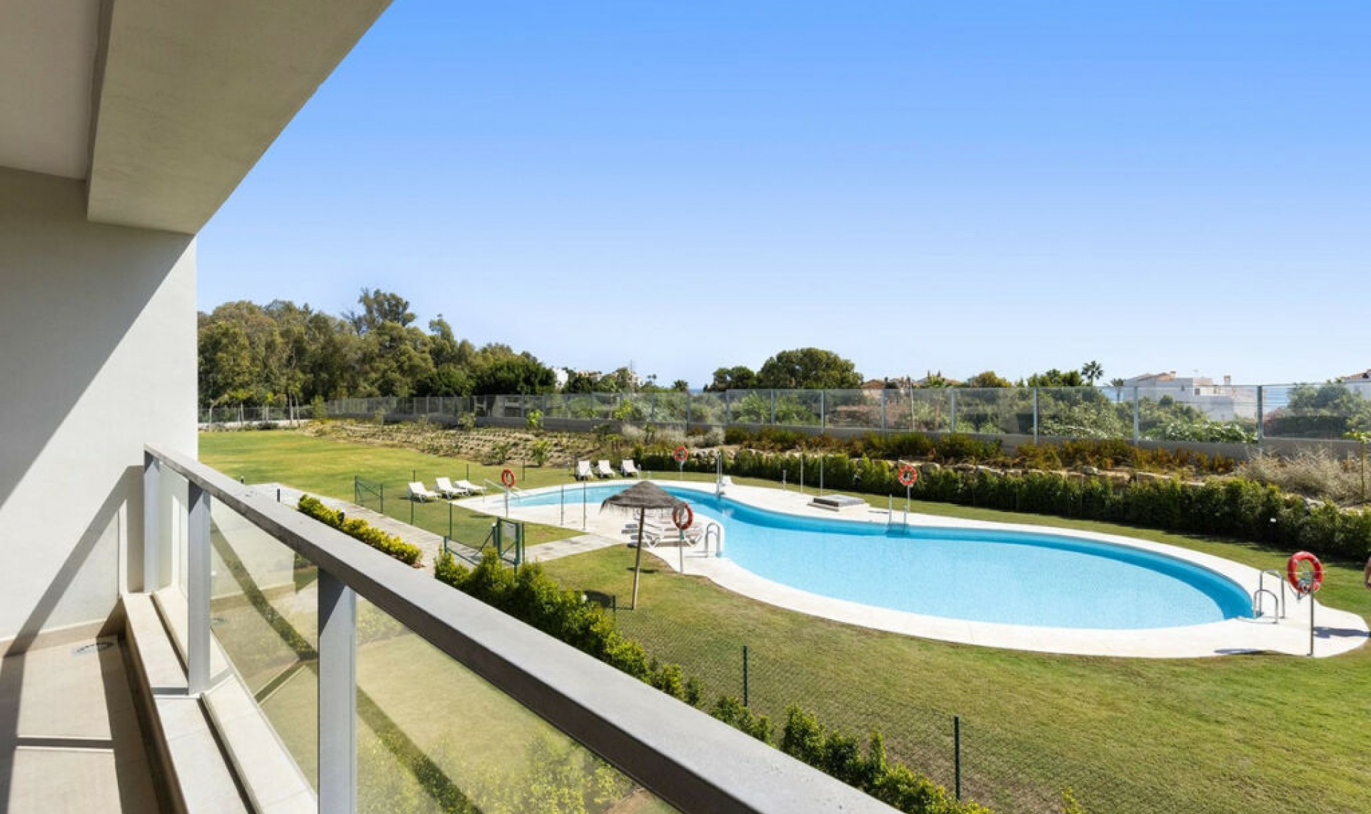 Resale - Apartment -
Casares Playa