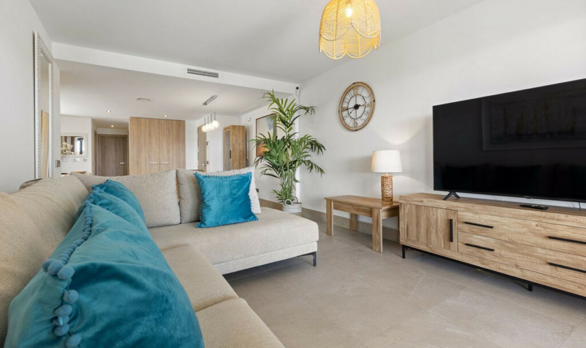 Resale - Apartment -
Casares Playa