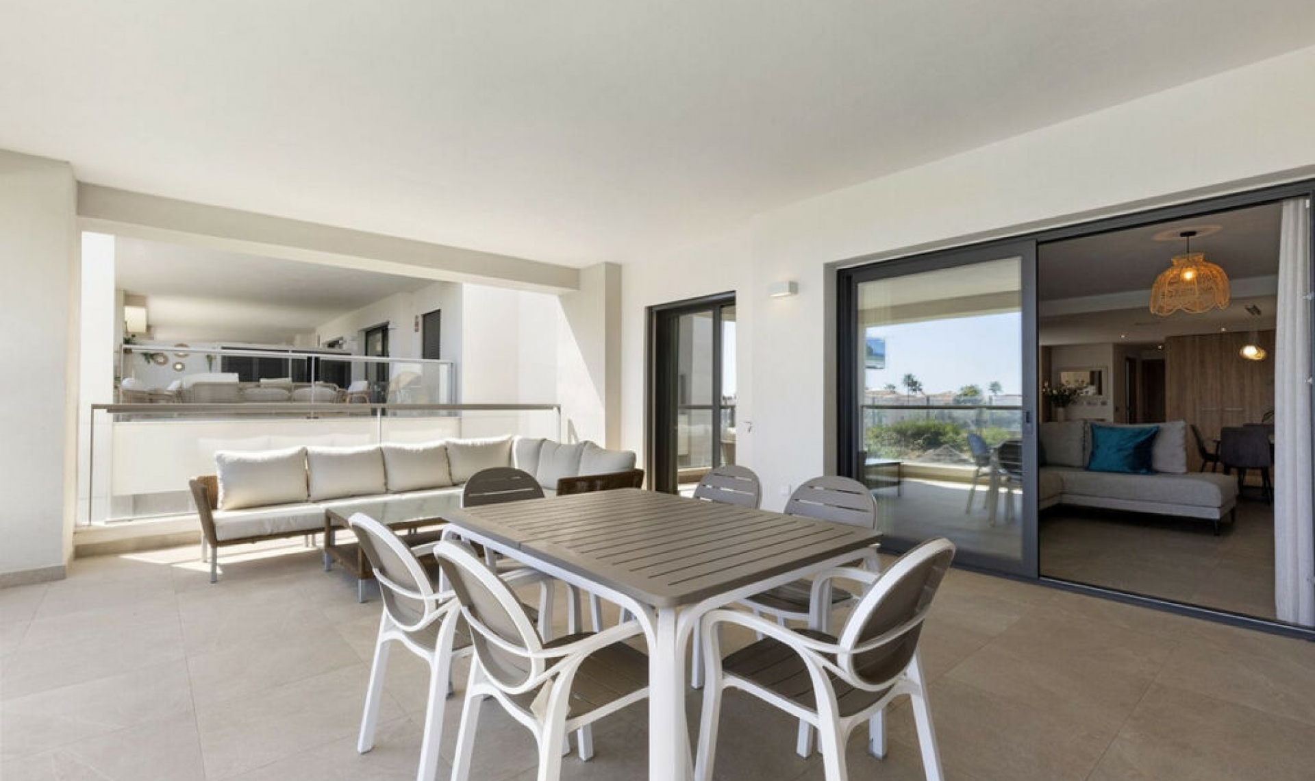 Resale - Apartment -
Casares Playa