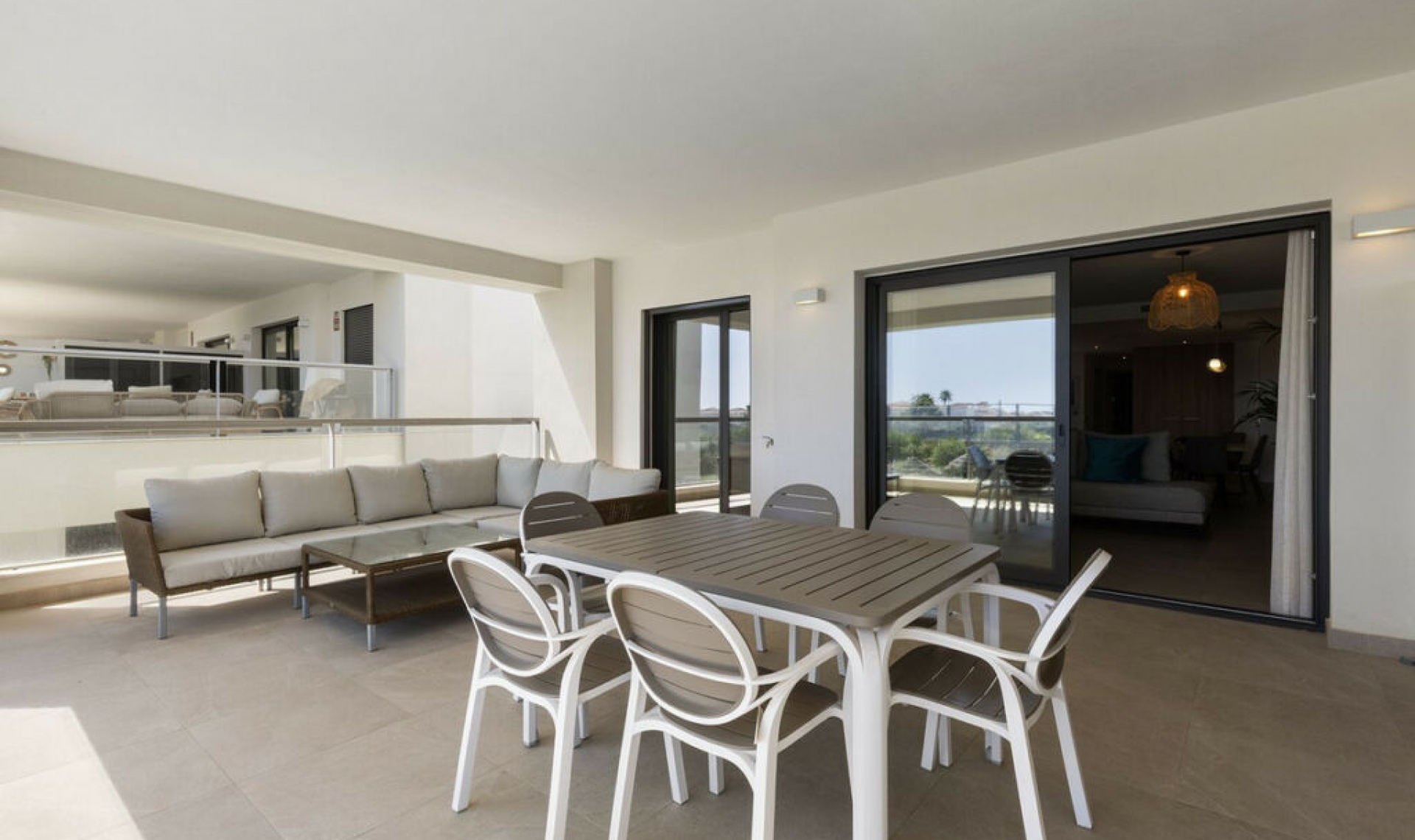 Resale - Apartment -
Casares Playa