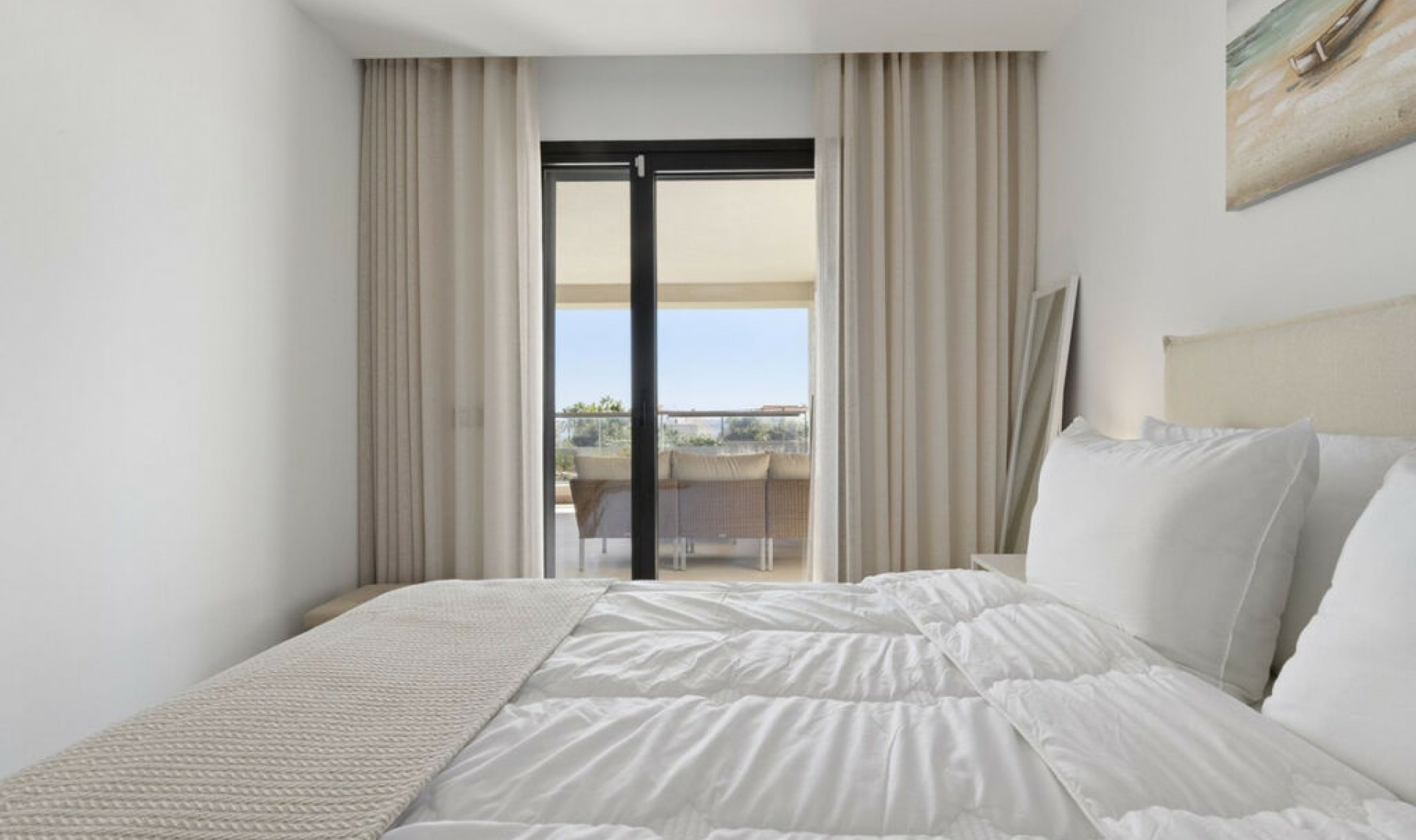 Resale - Apartment -
Casares Playa