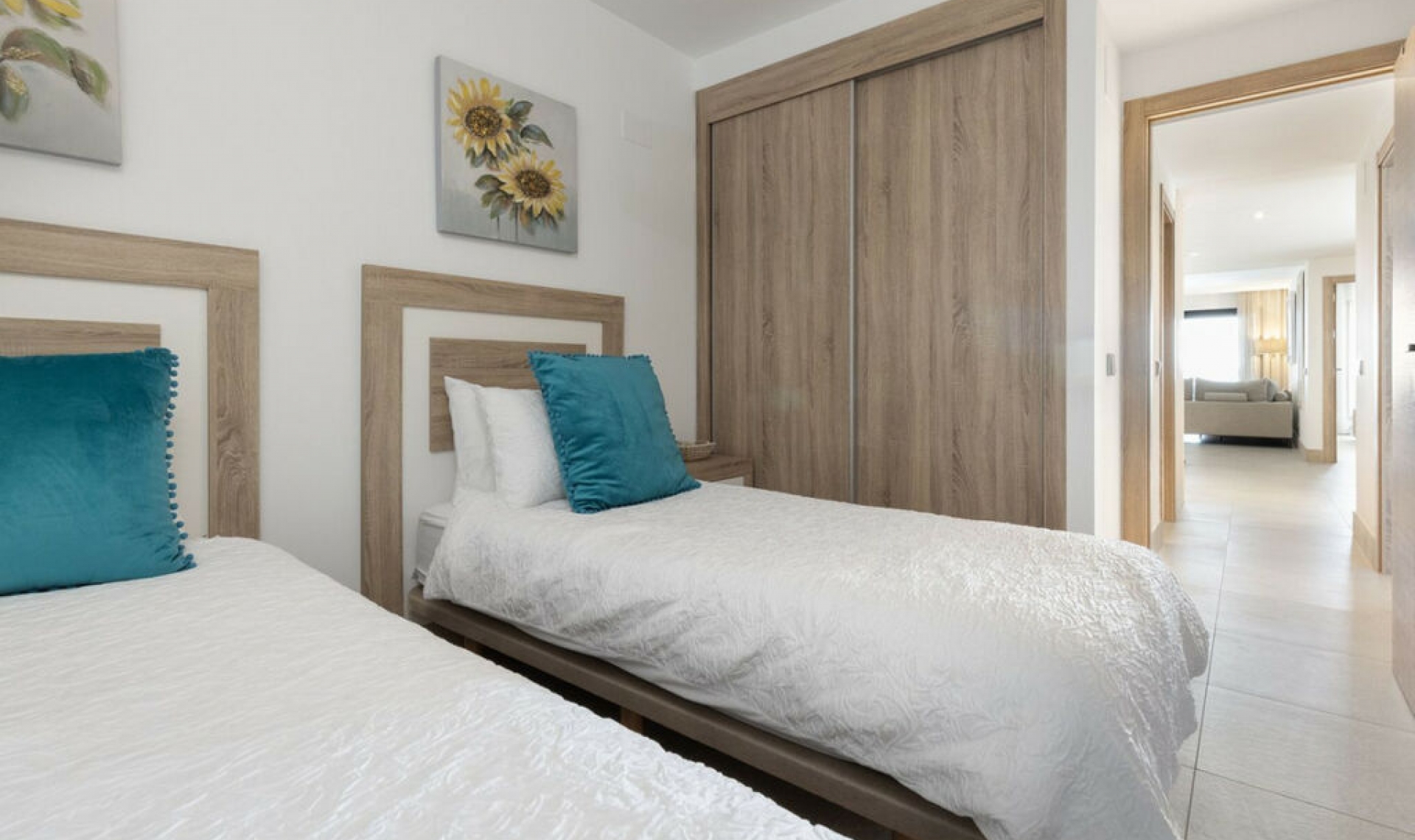 Resale - Apartment -
Casares Playa