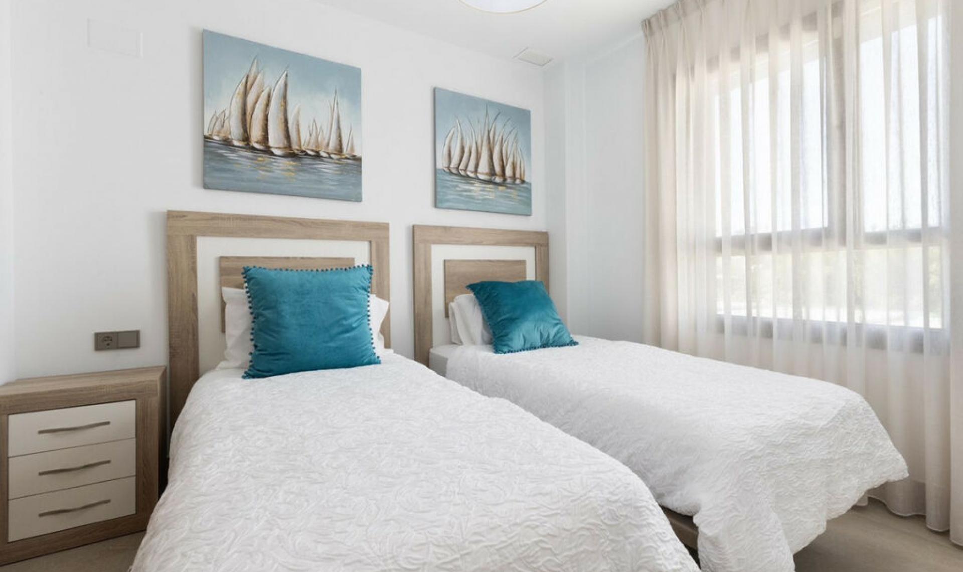 Resale - Apartment -
Casares Playa