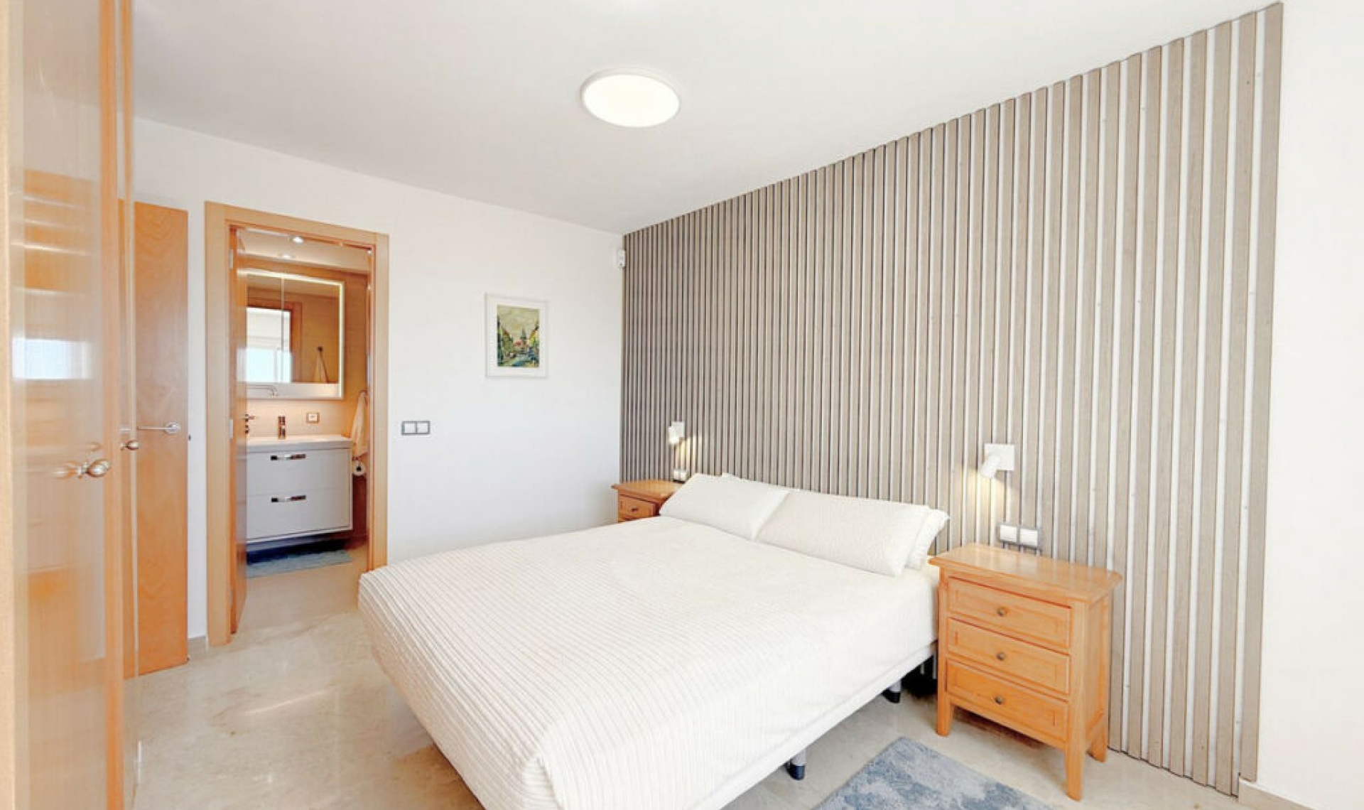 Resale - Apartment -
Casares Playa