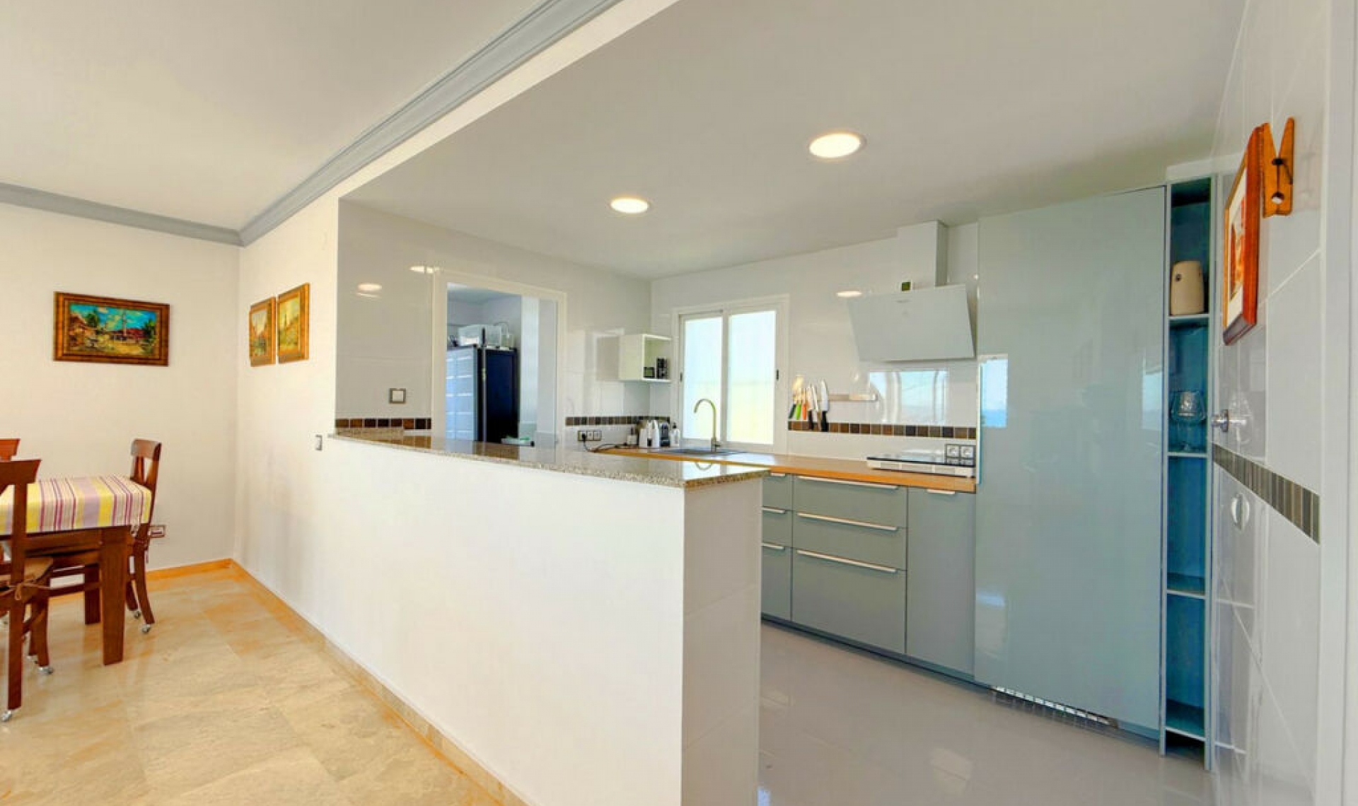 Resale - Apartment -
Casares Playa