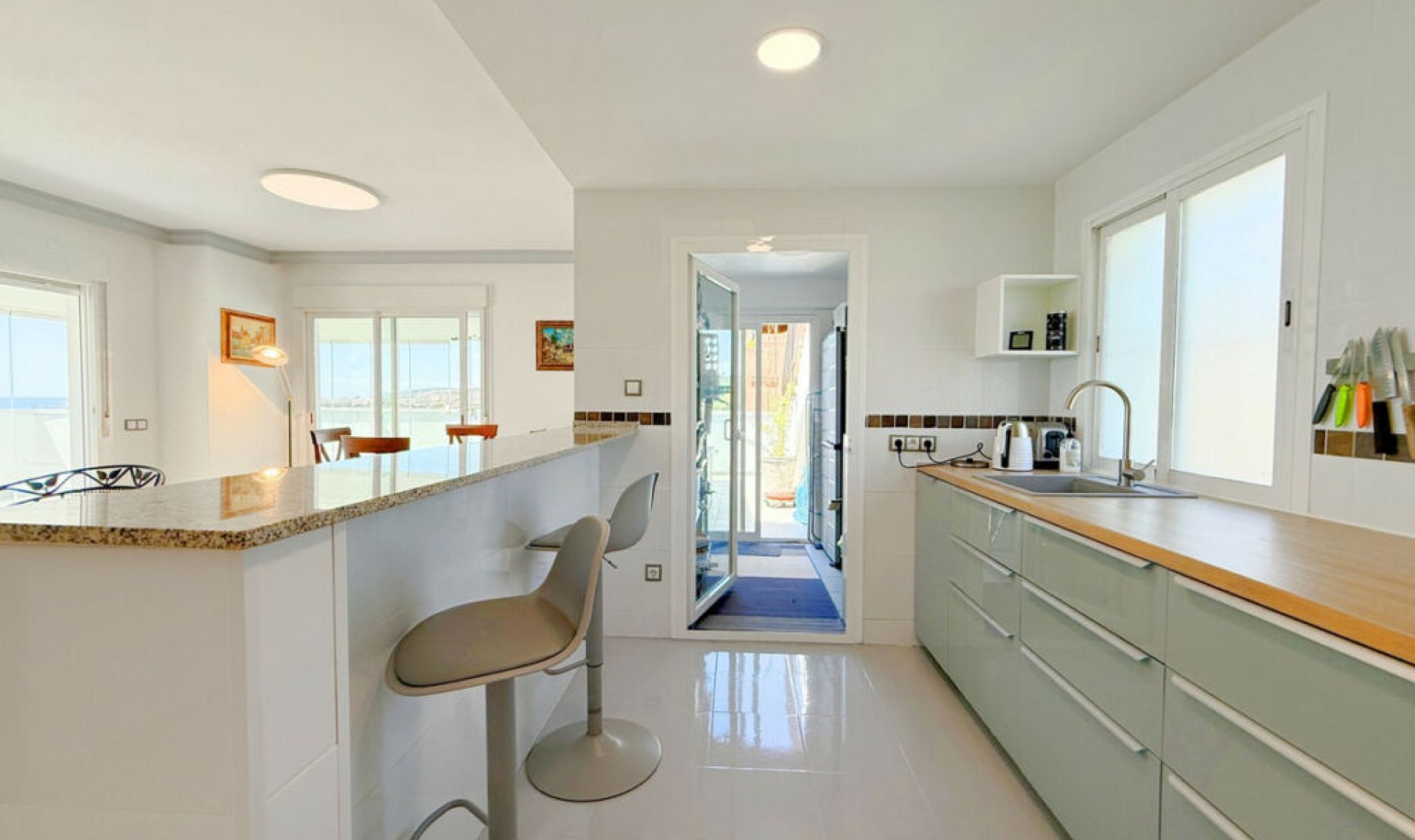 Resale - Apartment -
Casares Playa