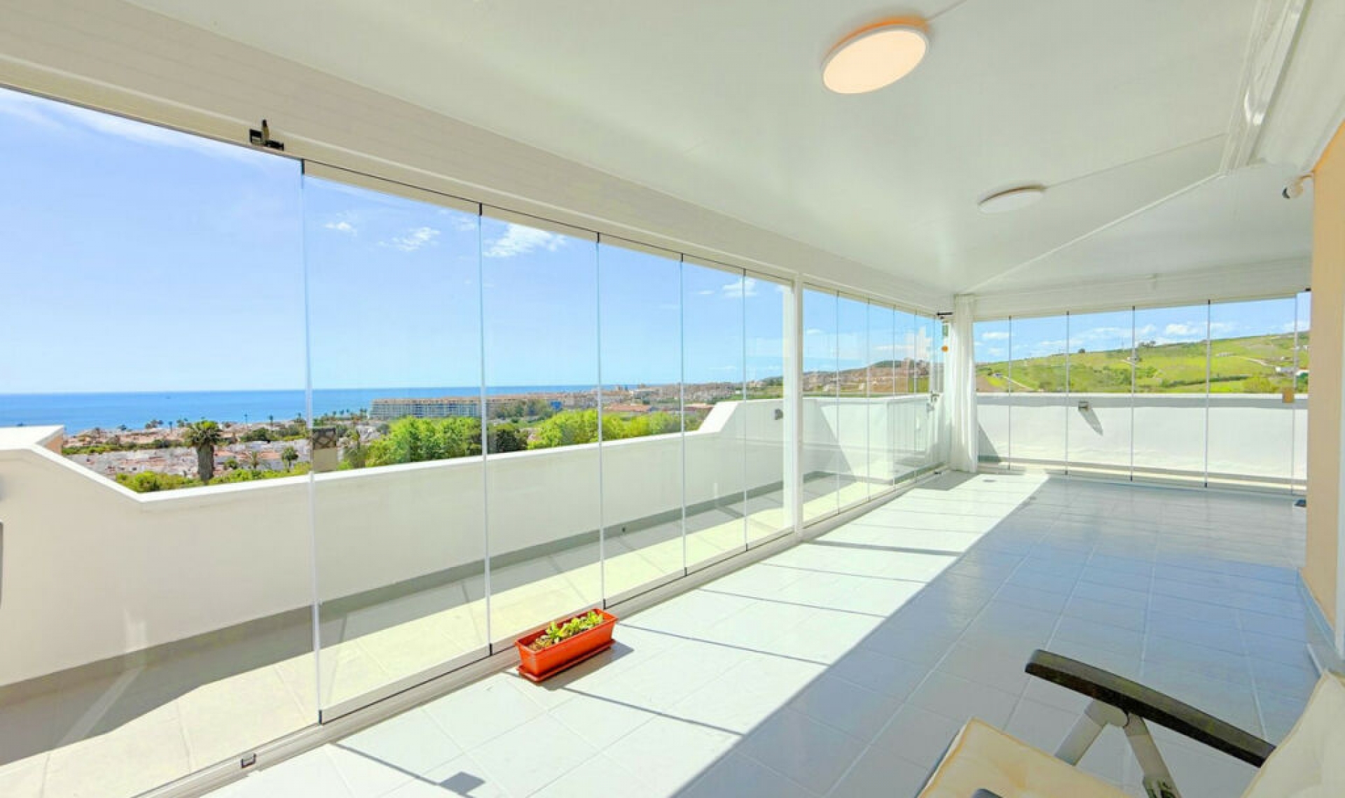 Resale - Apartment -
Casares Playa