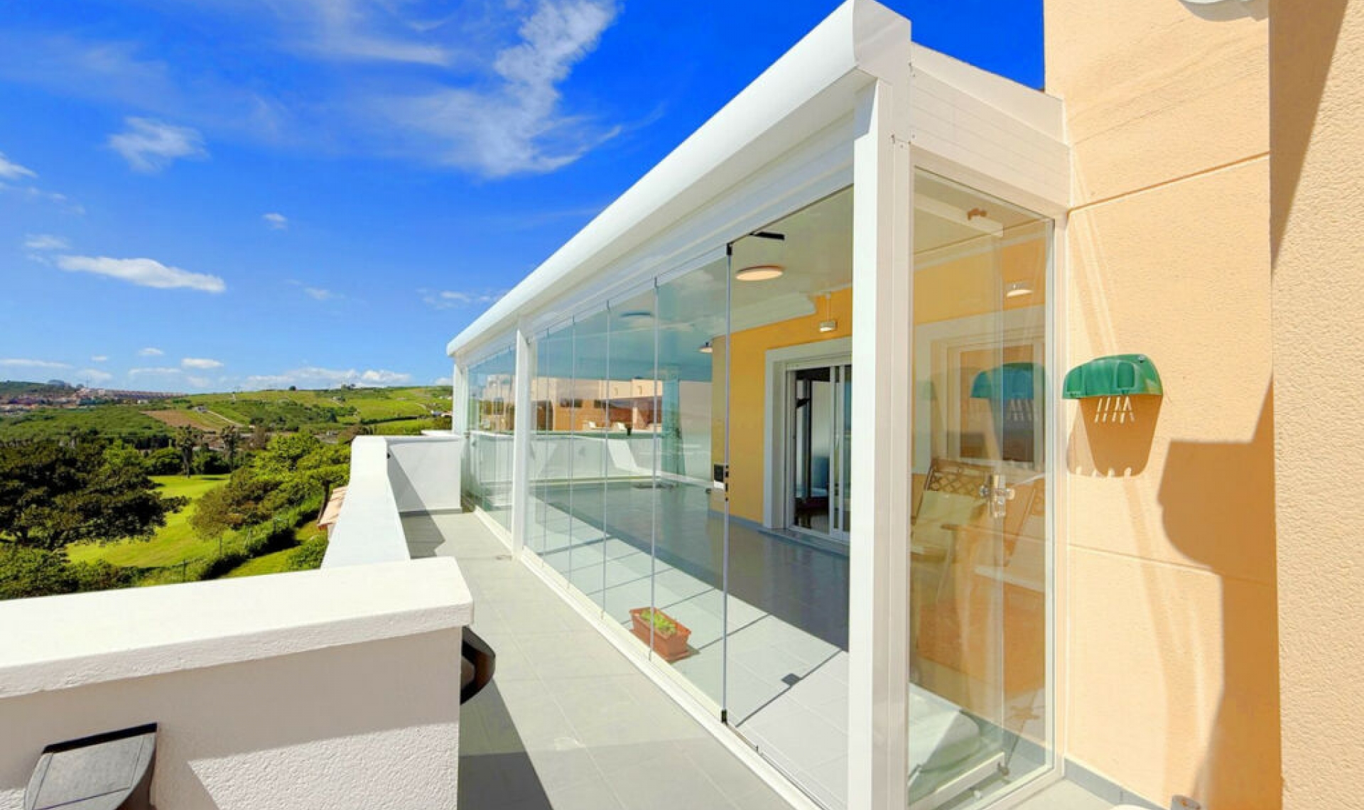 Resale - Apartment -
Casares Playa