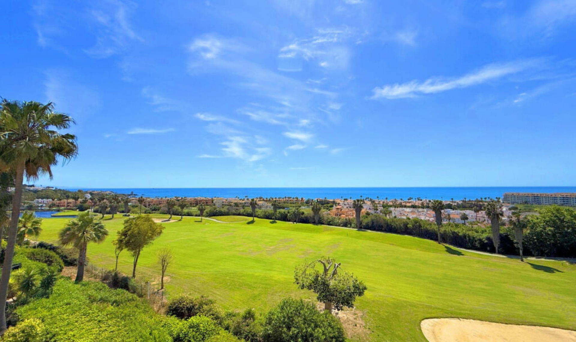 Resale - Apartment -
Casares Playa