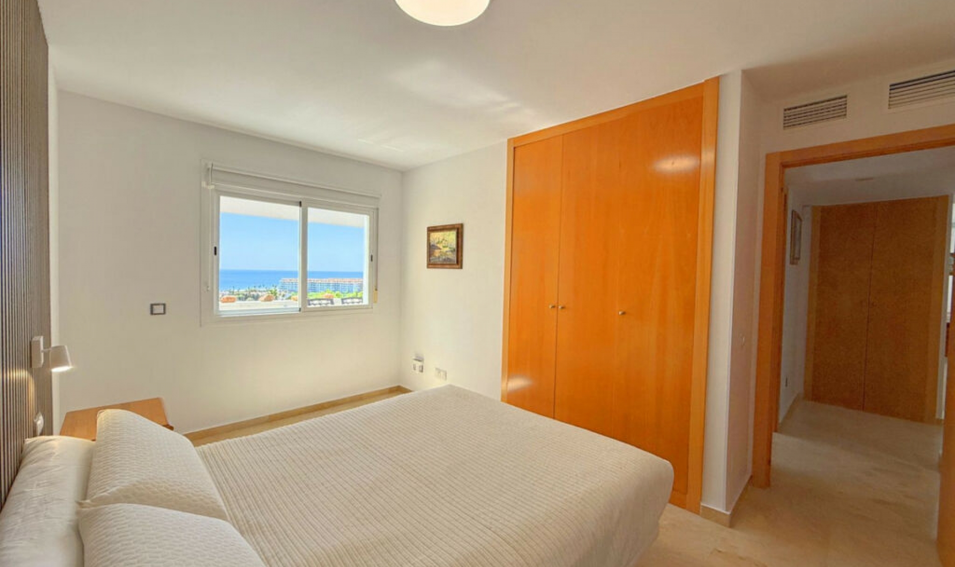 Resale - Apartment -
Casares Playa
