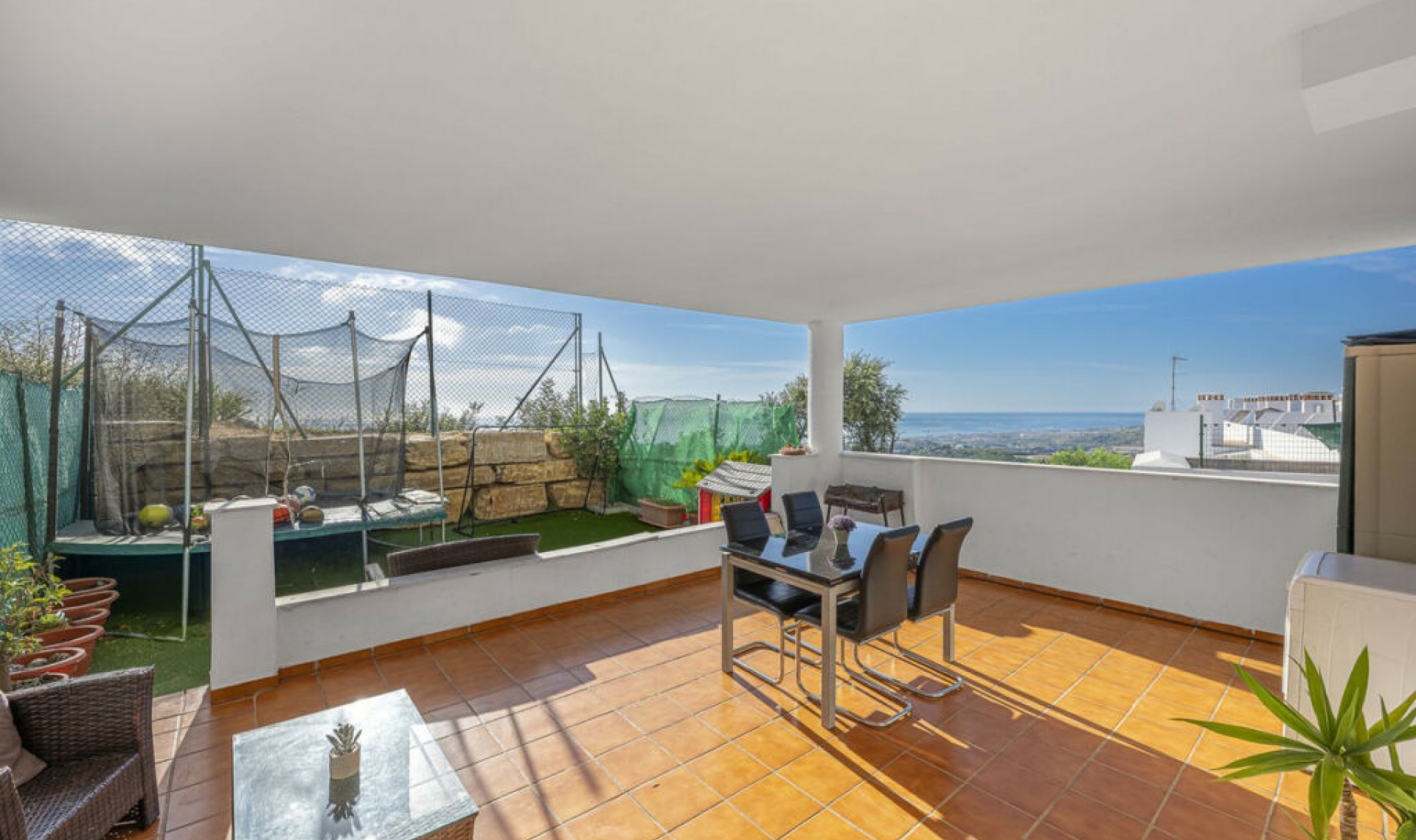 Resale - Apartment -
Casares Playa