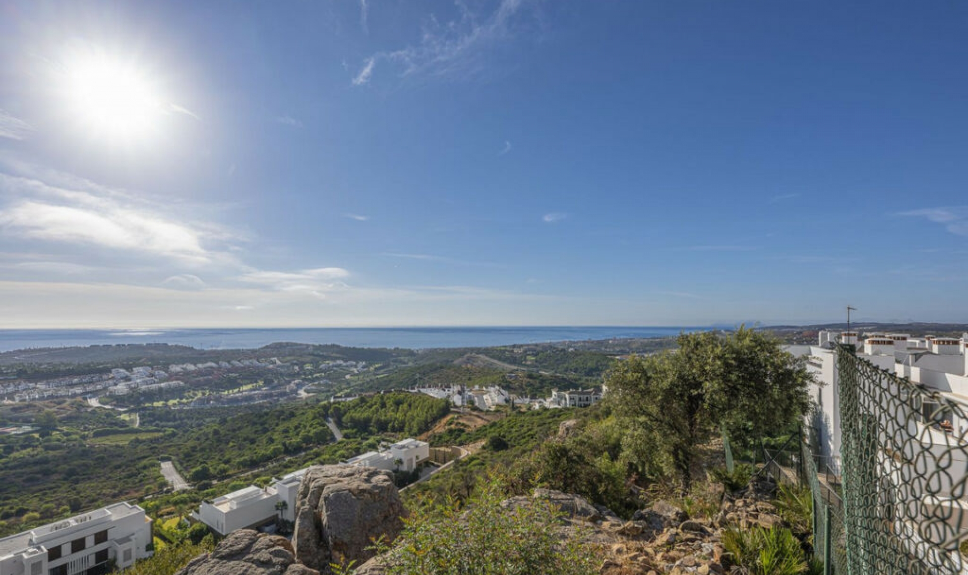 Resale - Apartment -
Casares Playa