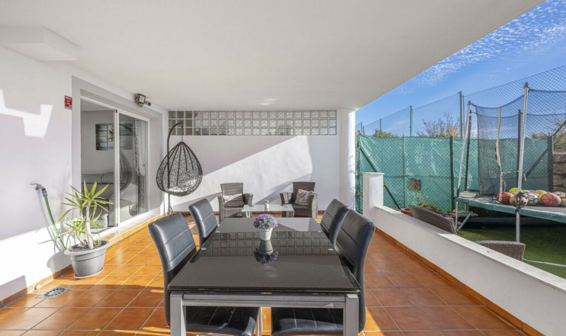 Resale - Apartment -
Casares Playa