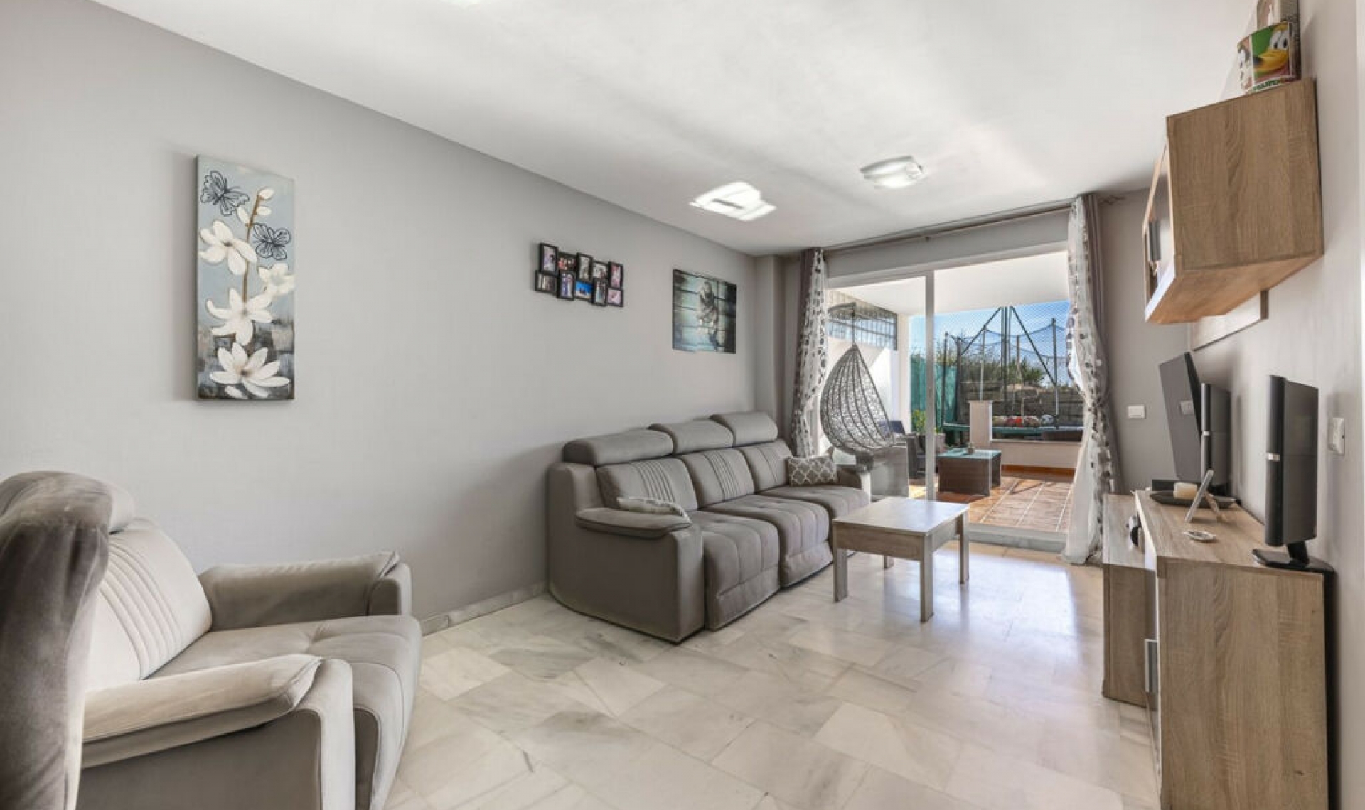 Resale - Apartment -
Casares Playa