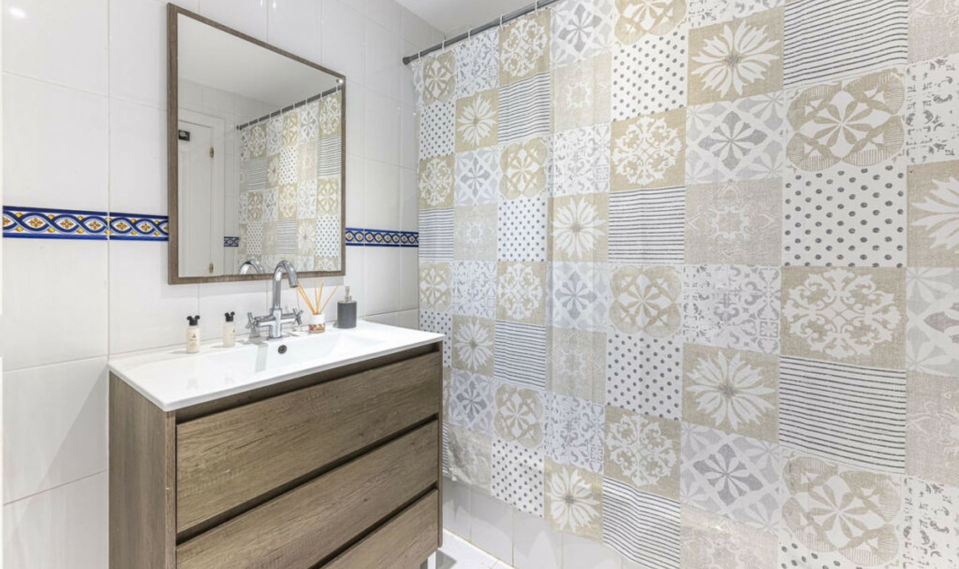 Resale - Apartment -
Casares Playa