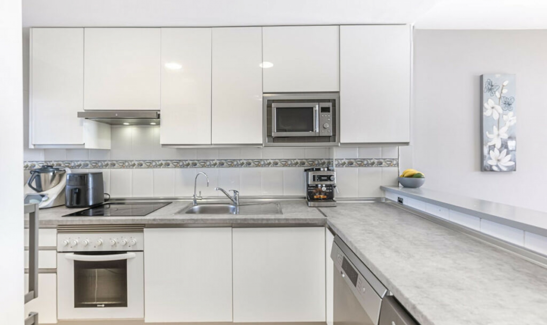 Resale - Apartment -
Casares Playa