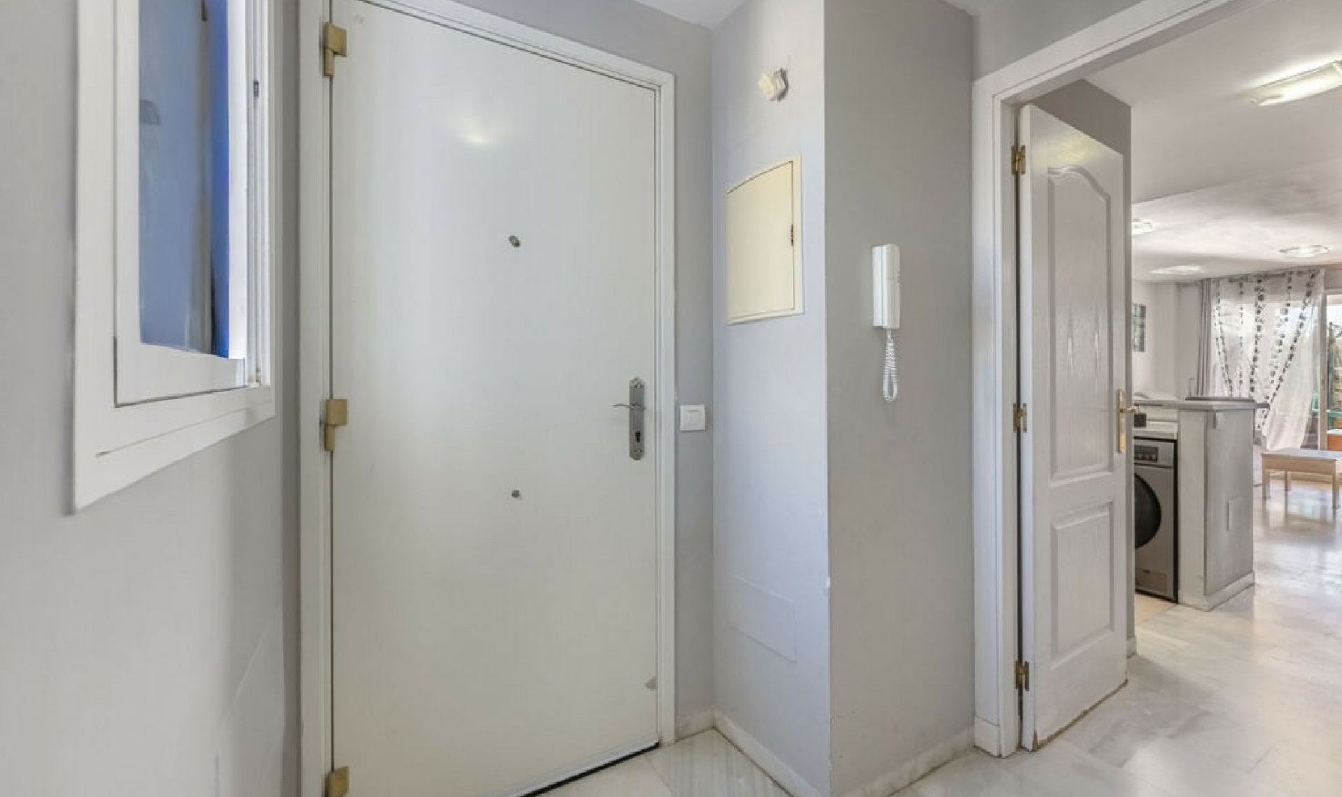 Resale - Apartment -
Casares Playa