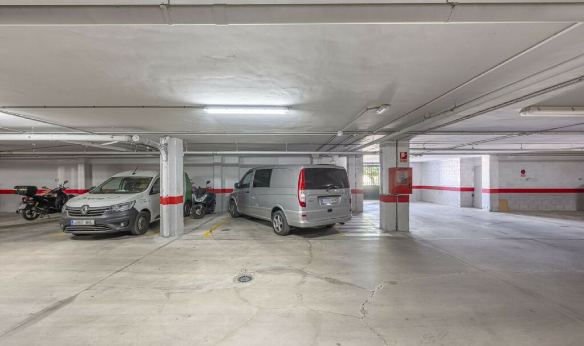 Resale - Apartment -
Casares Playa