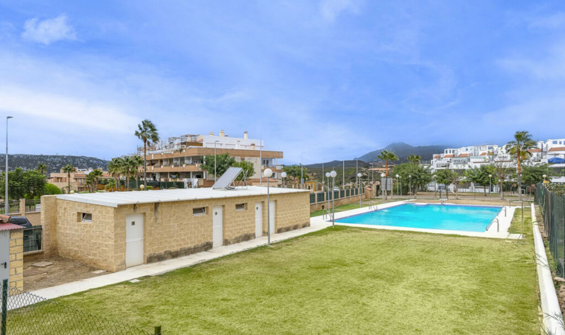 Resale - Apartment -
Casares Playa