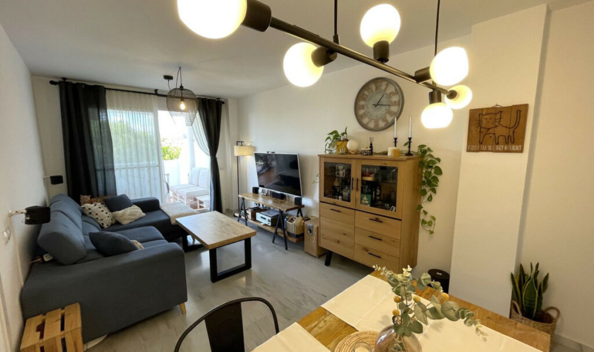 Resale - Apartment -
Casares Playa