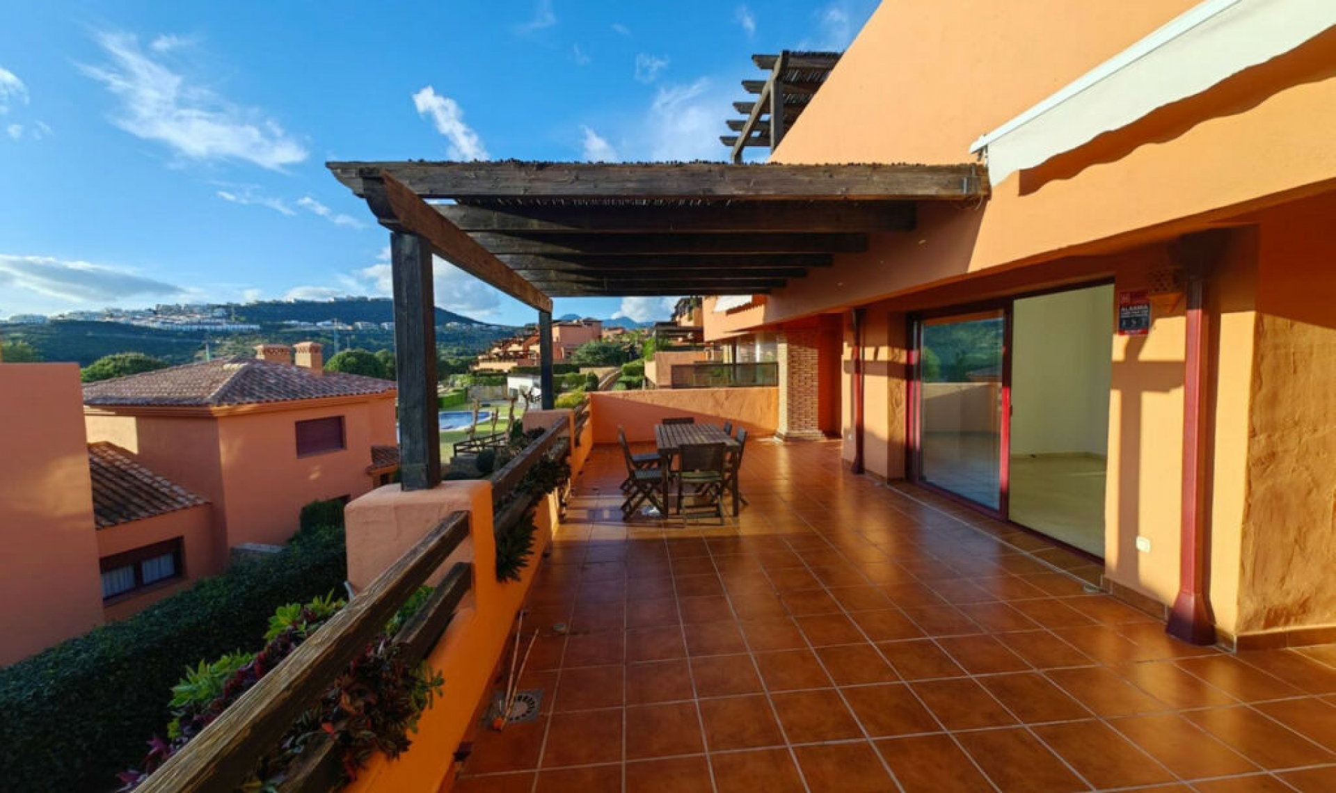 Resale - Apartment -
Casares