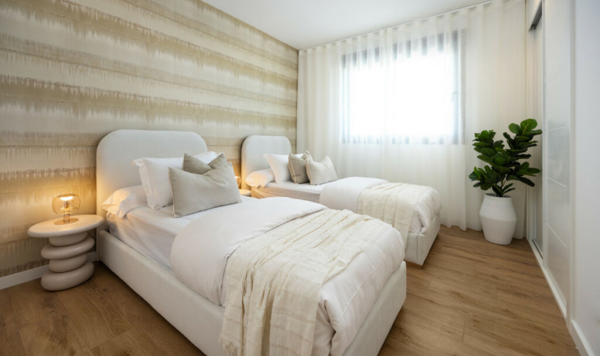 Resale - Apartment -
Casares