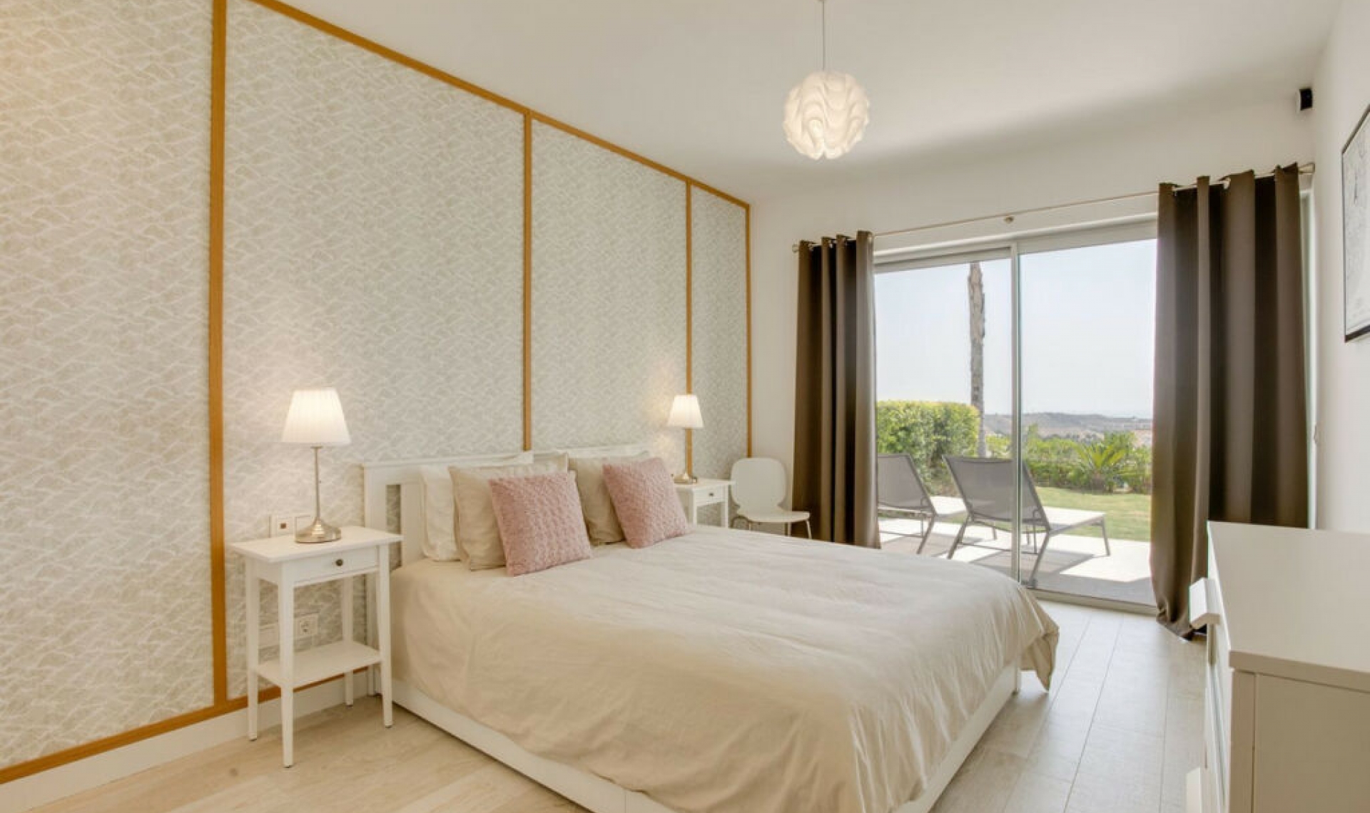 Resale - Apartment -
Casares