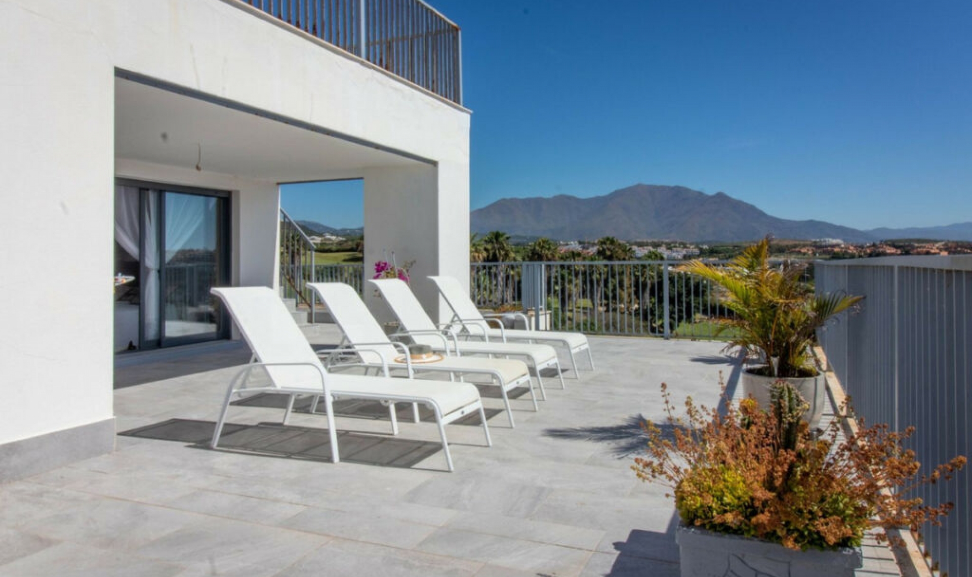 Resale - Apartment -
Casares