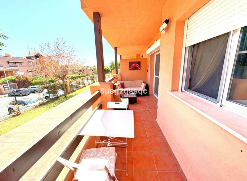 Resale - Apartment -
Casares