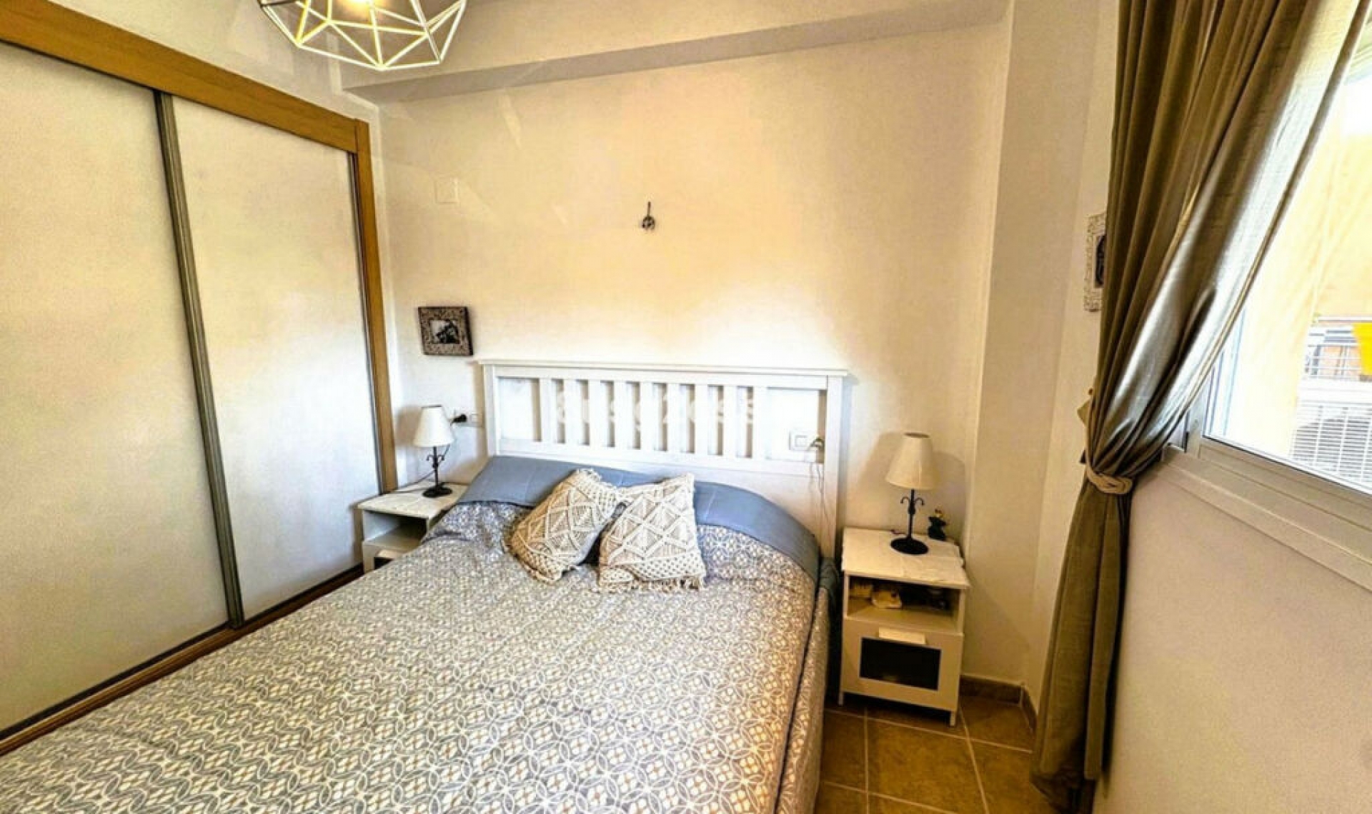 Resale - Apartment -
Casares