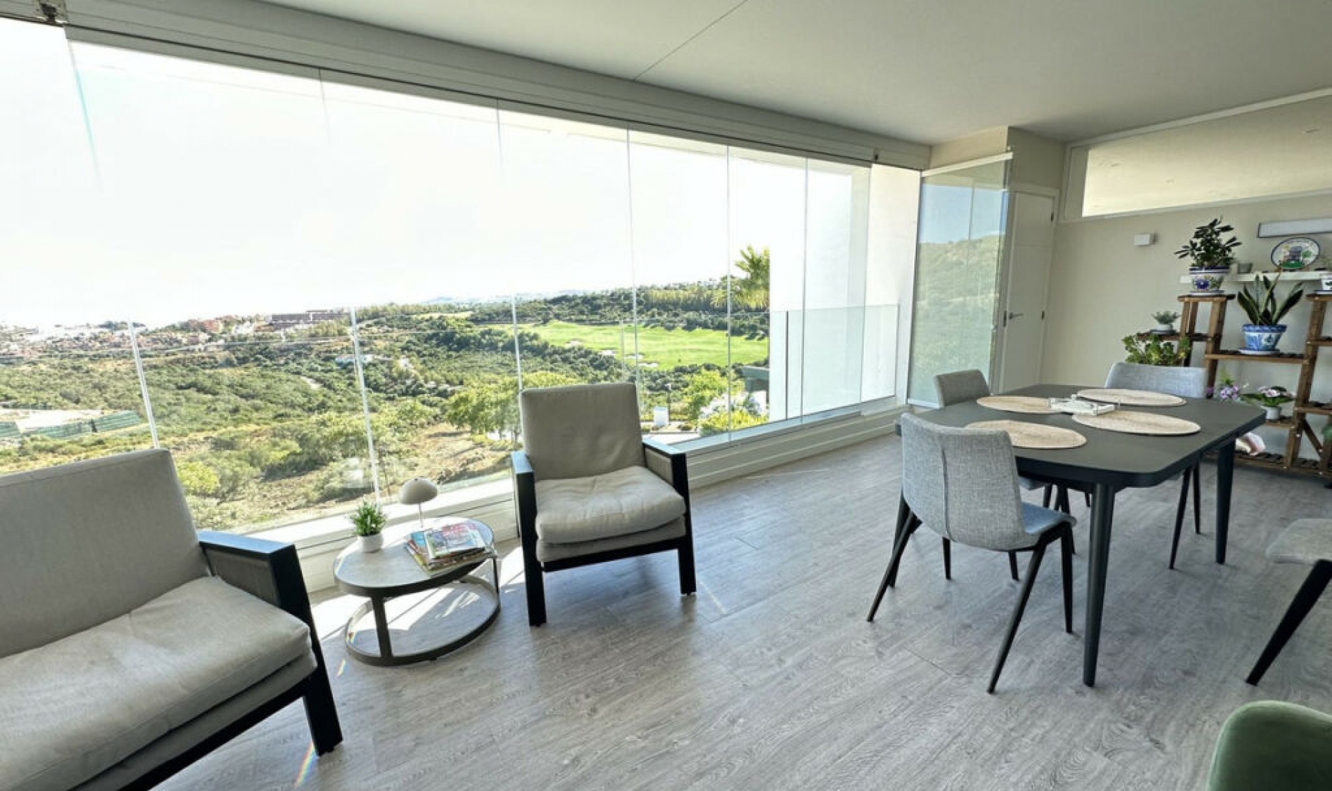 Resale - Apartment -
Casares