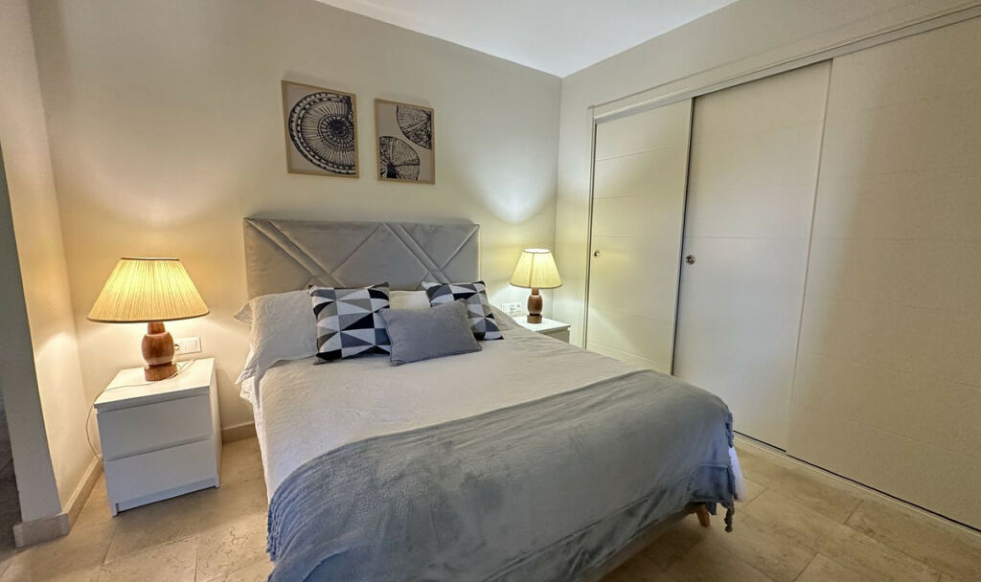 Resale - Apartment -
Casares