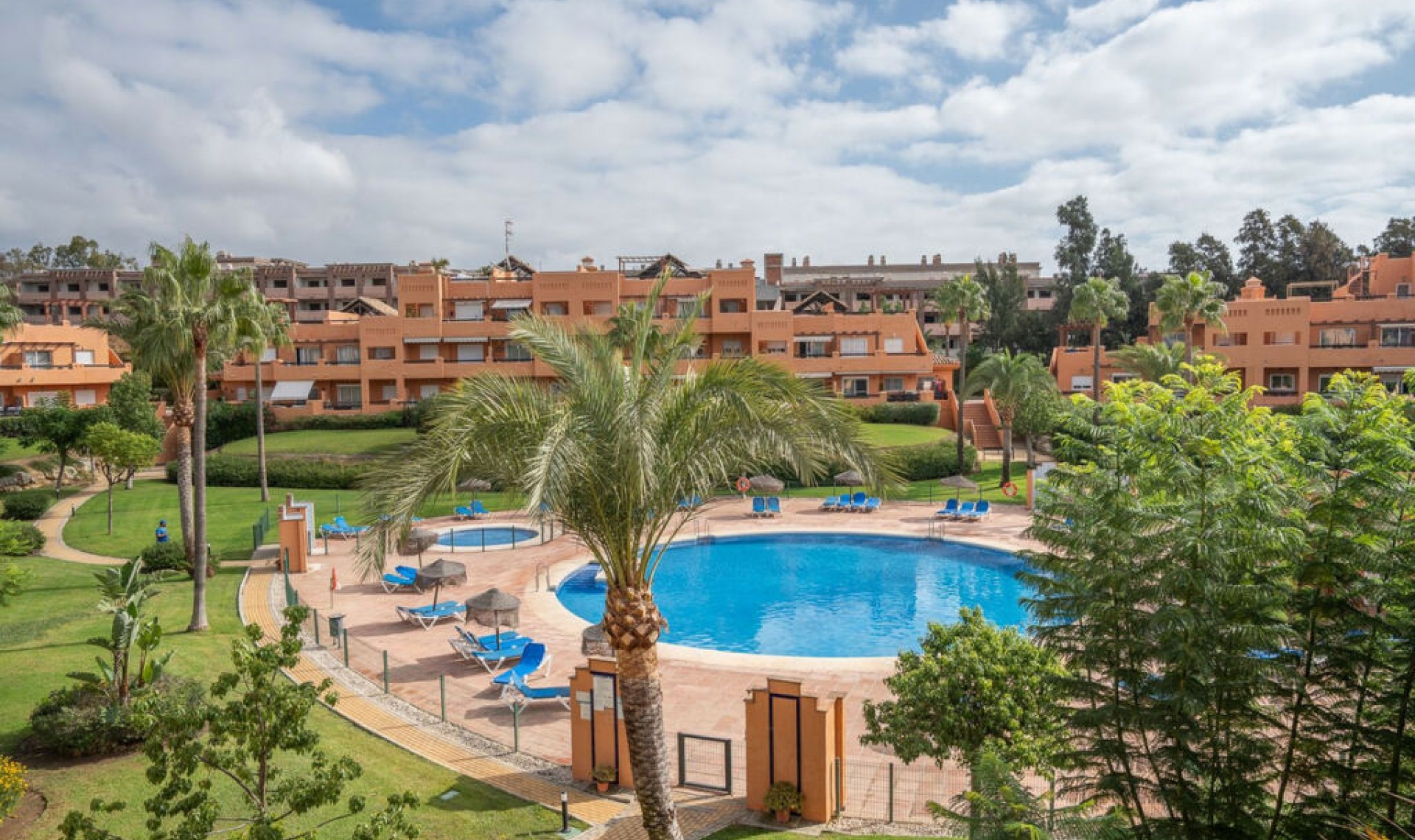 Resale - Apartment -
Casares