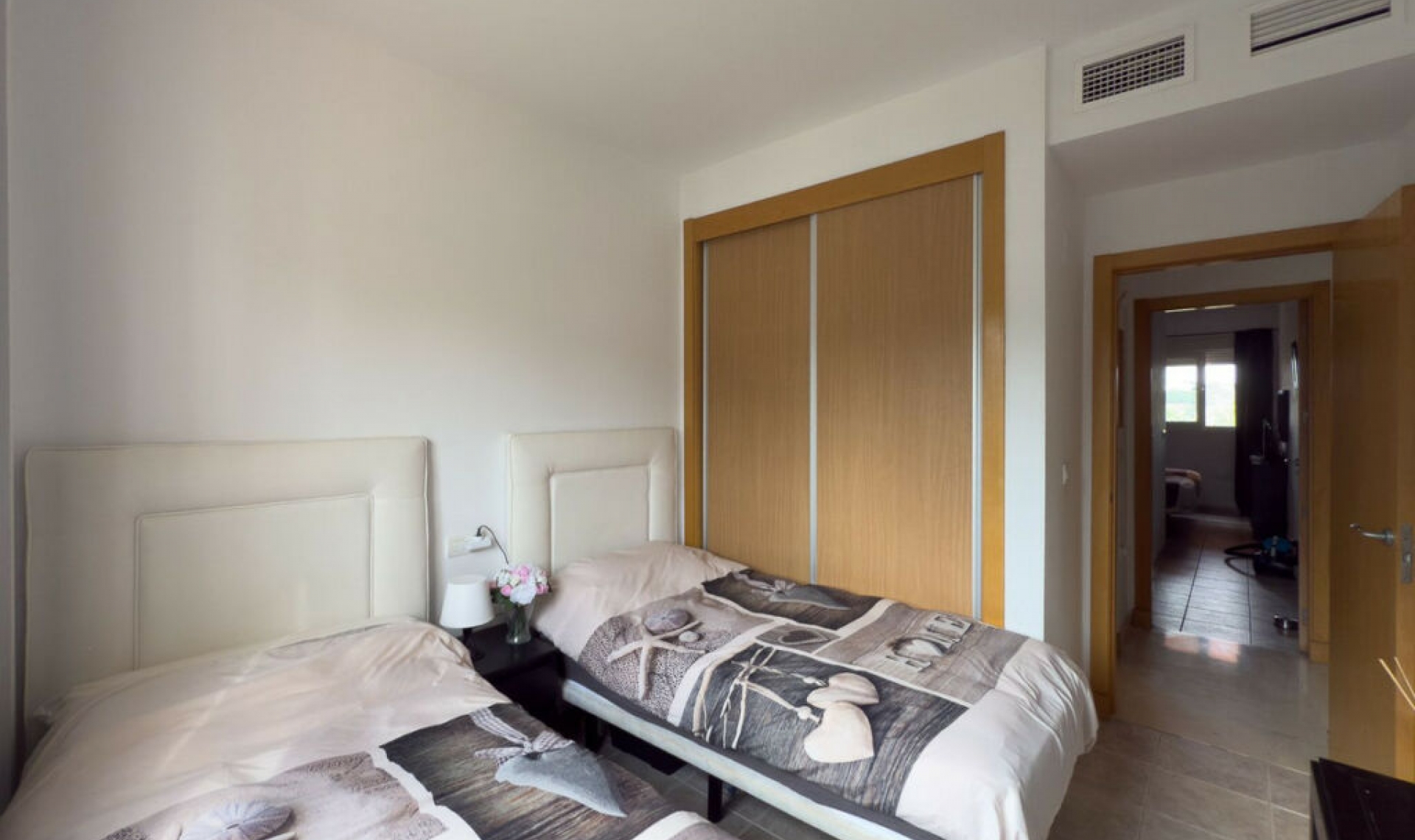 Resale - Apartment -
Casares