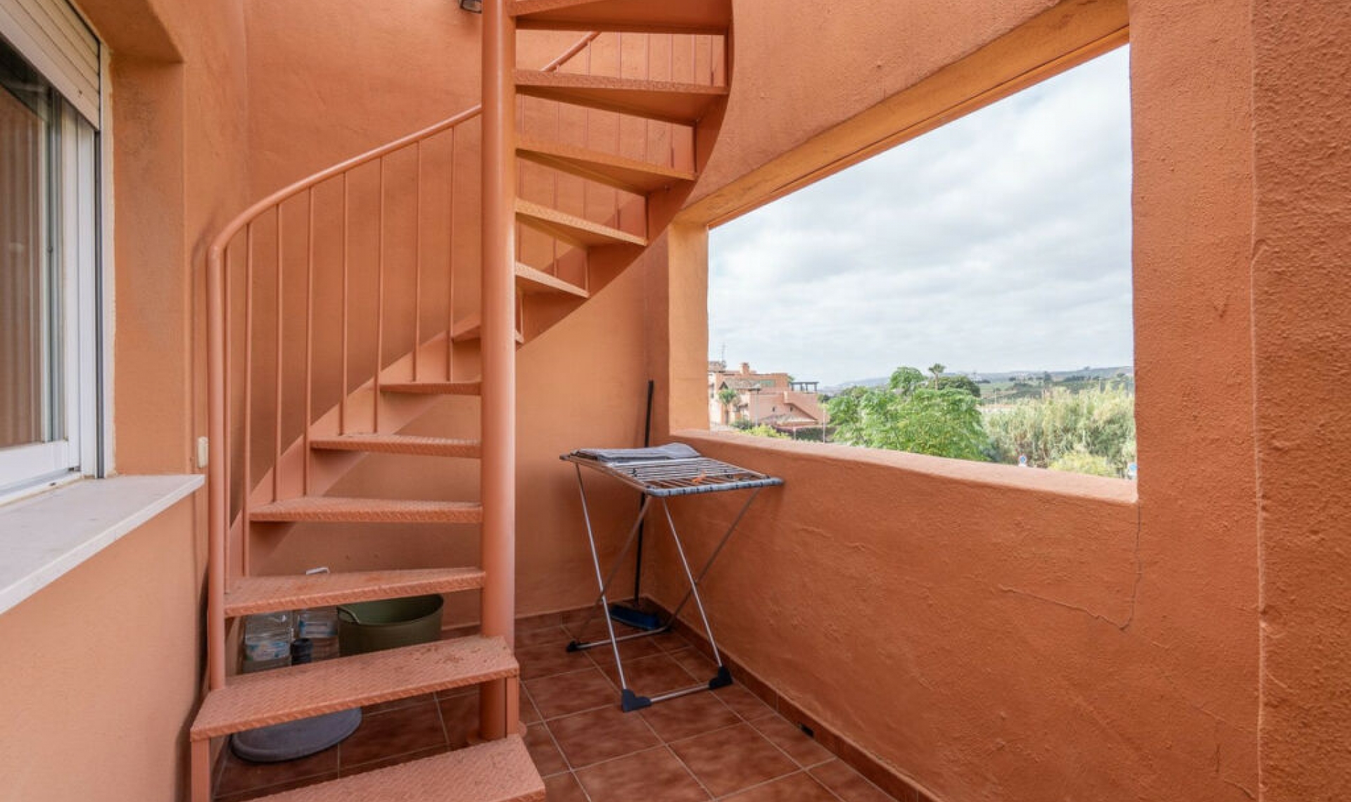Resale - Apartment -
Casares