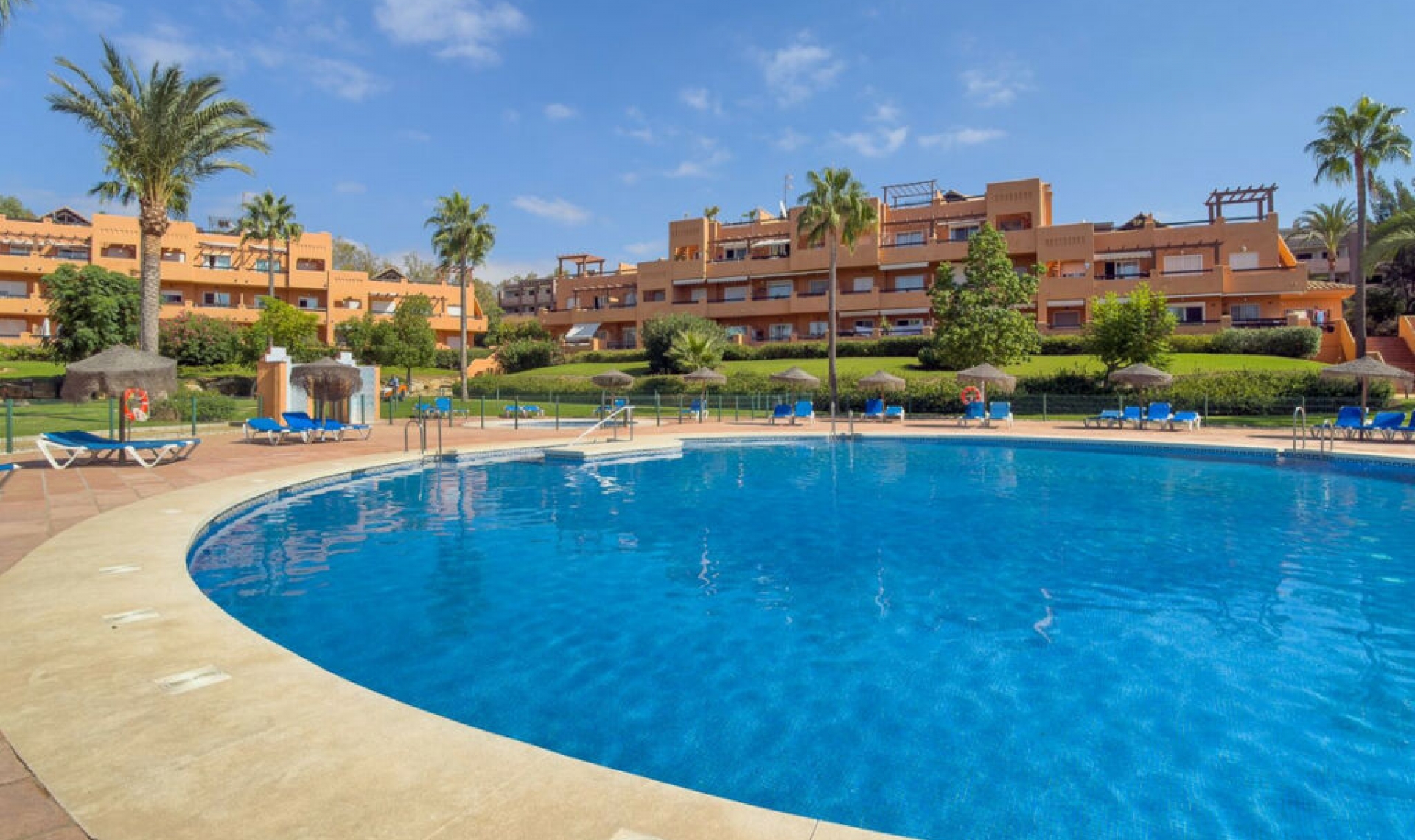 Resale - Apartment -
Casares