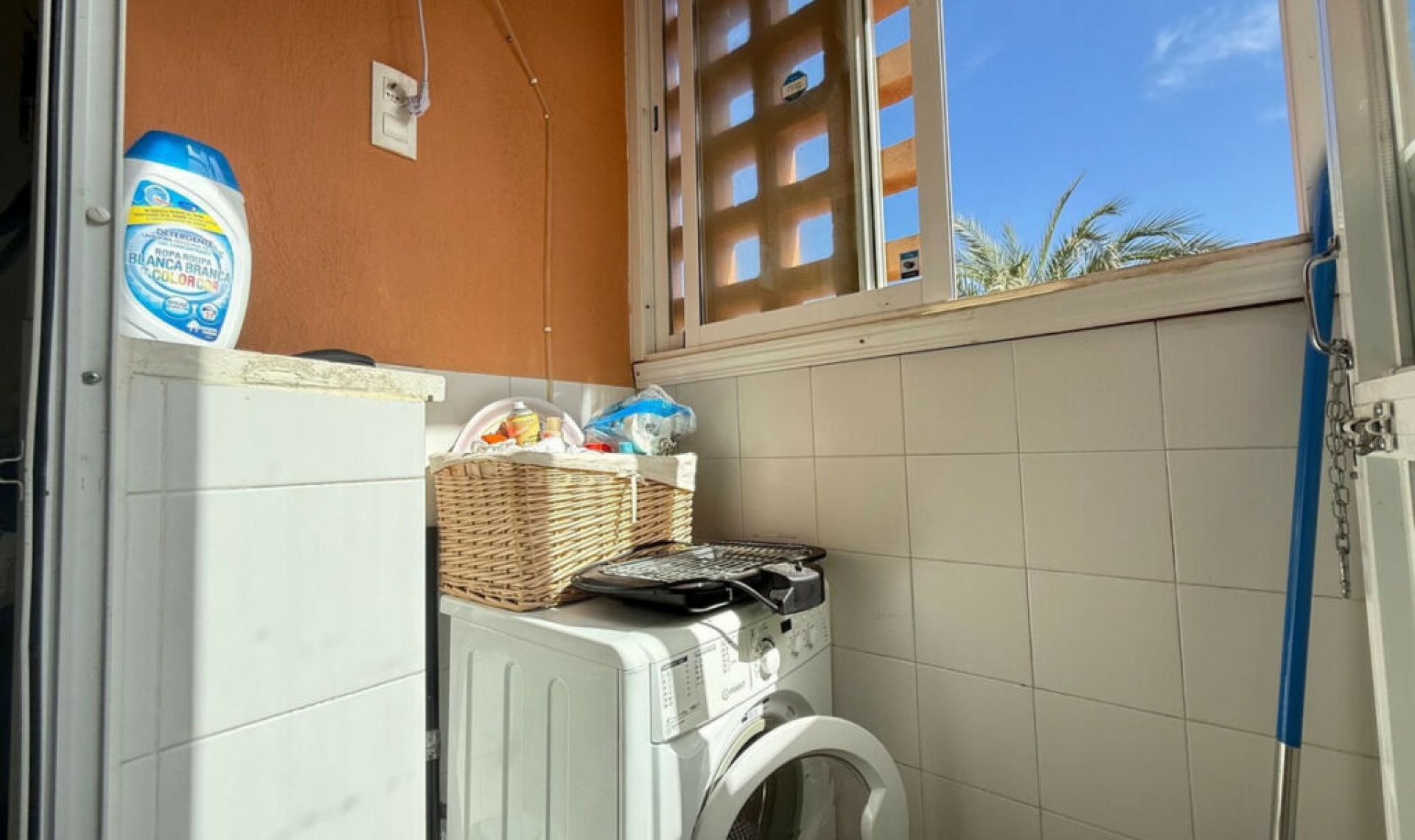 Resale - Apartment -
Casares