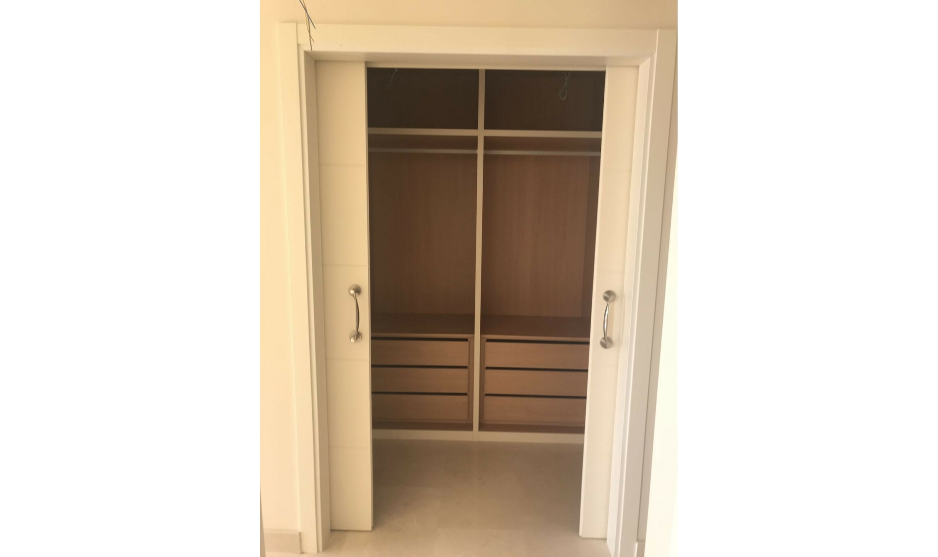 Resale - Apartment -
Cerros del Aguila