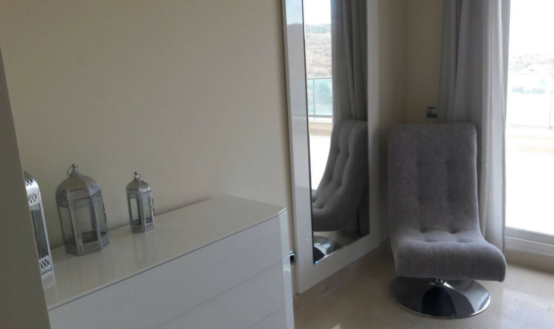 Resale - Apartment -
Cerros del Aguila