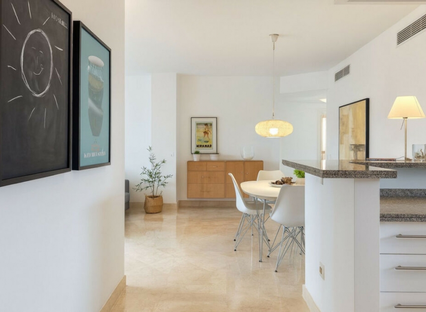 Resale - Apartment -
Cerros del Aguila