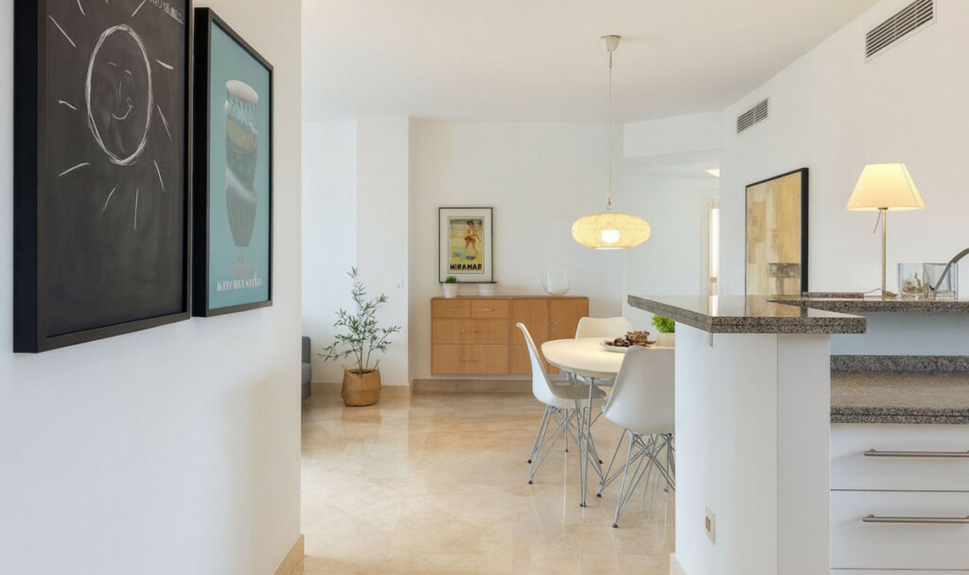 Resale - Apartment -
Cerros del Aguila