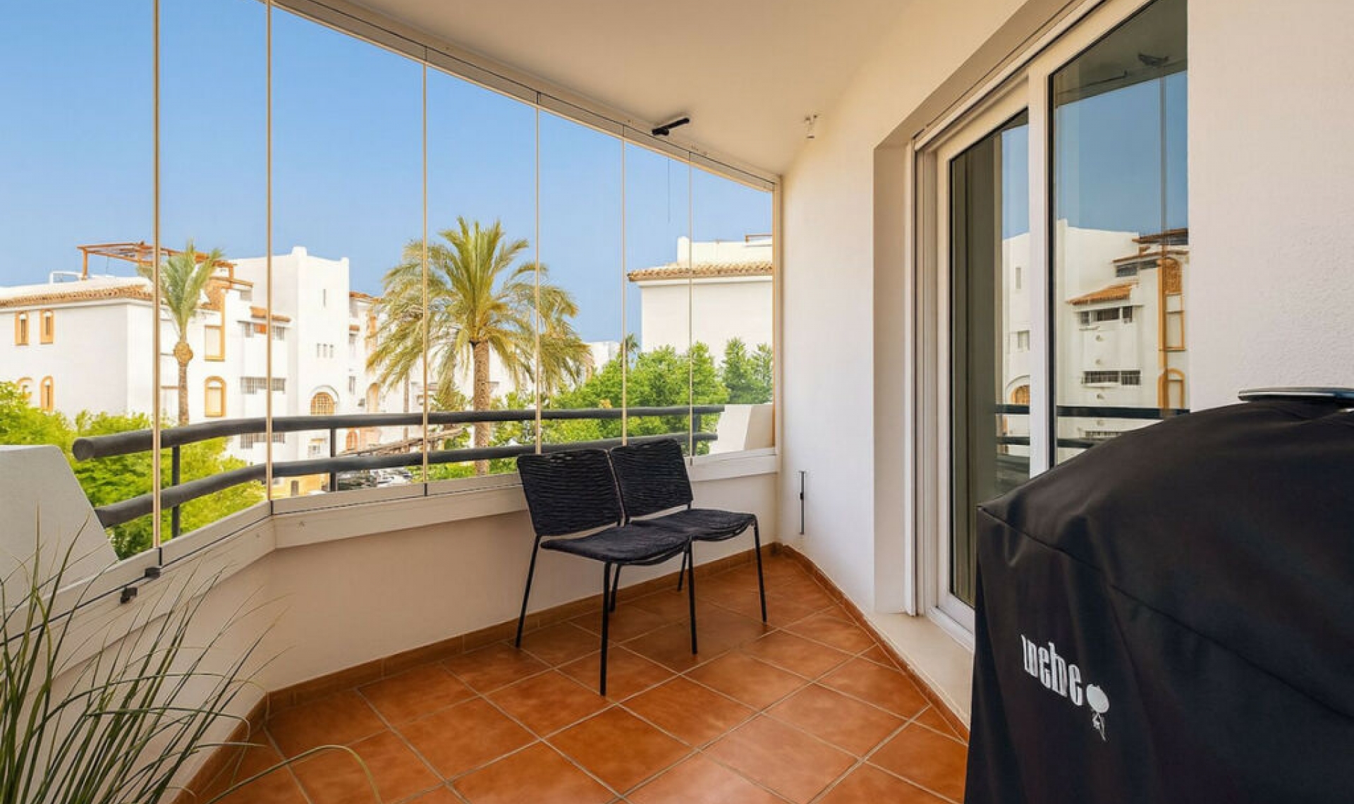 Resale - Apartment -
Cerros del Aguila