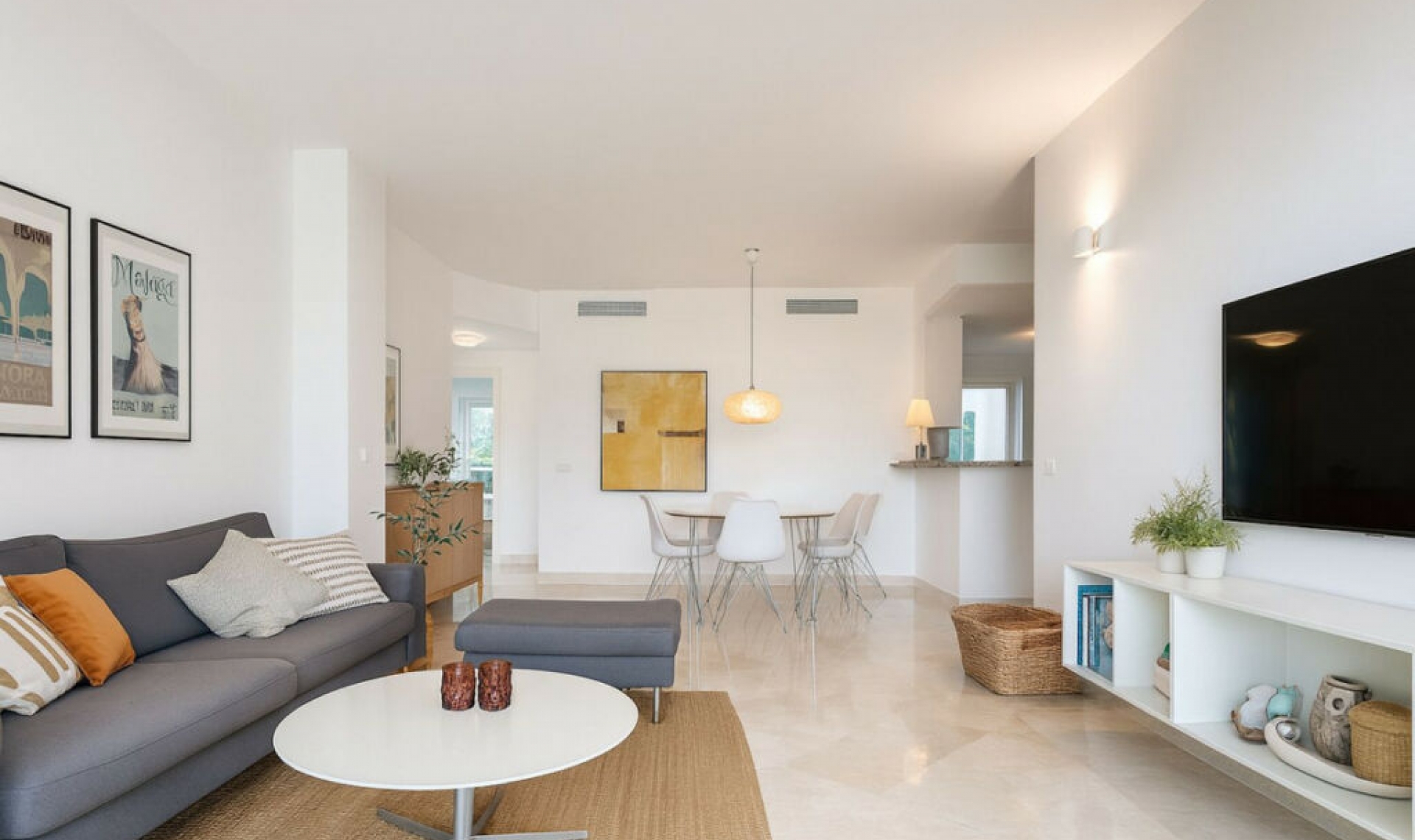 Resale - Apartment -
Cerros del Aguila