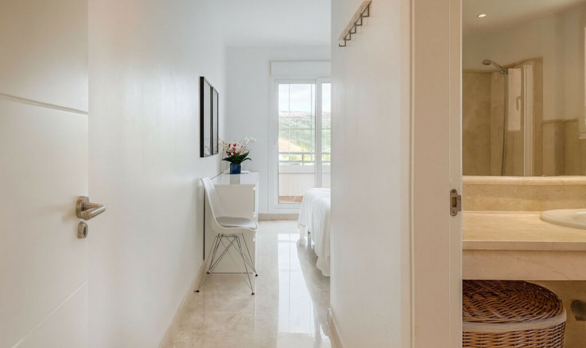 Resale - Apartment -
Cerros del Aguila