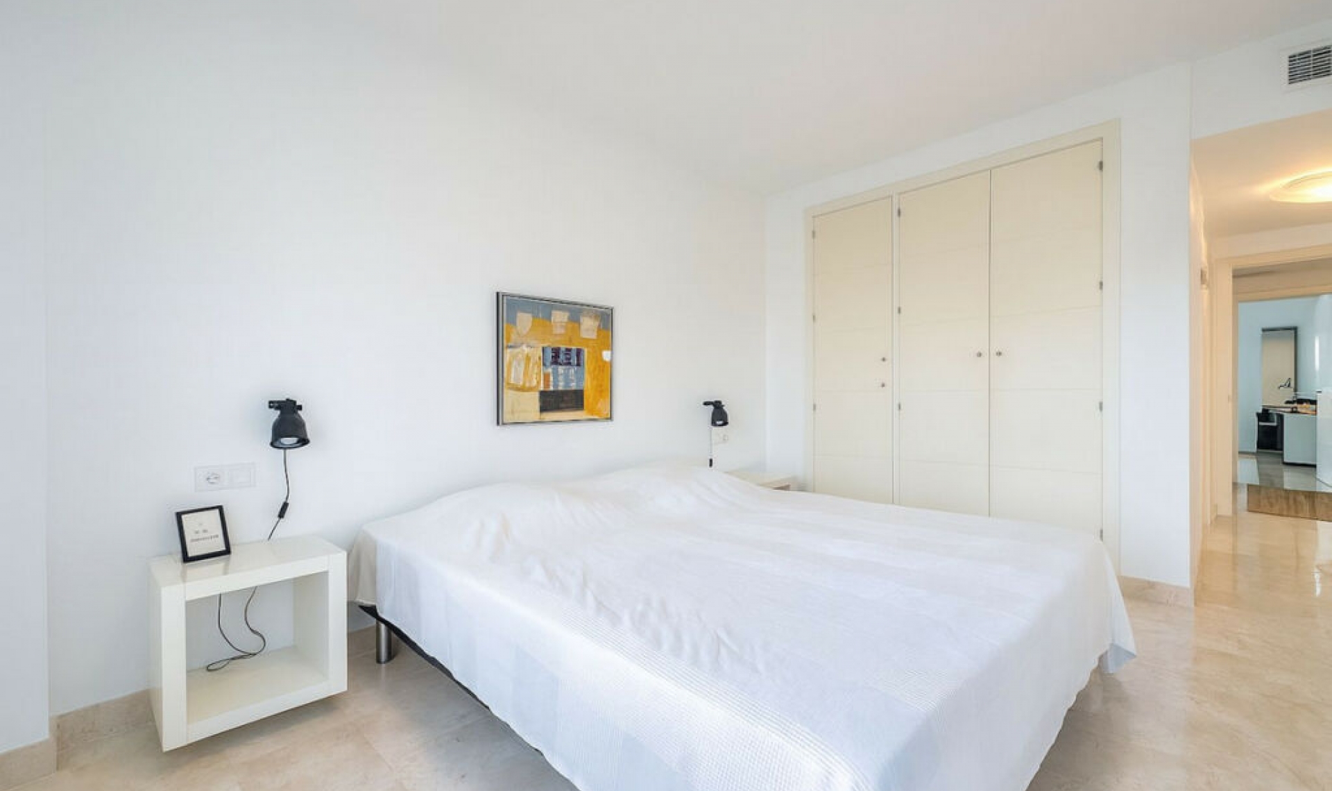 Resale - Apartment -
Cerros del Aguila