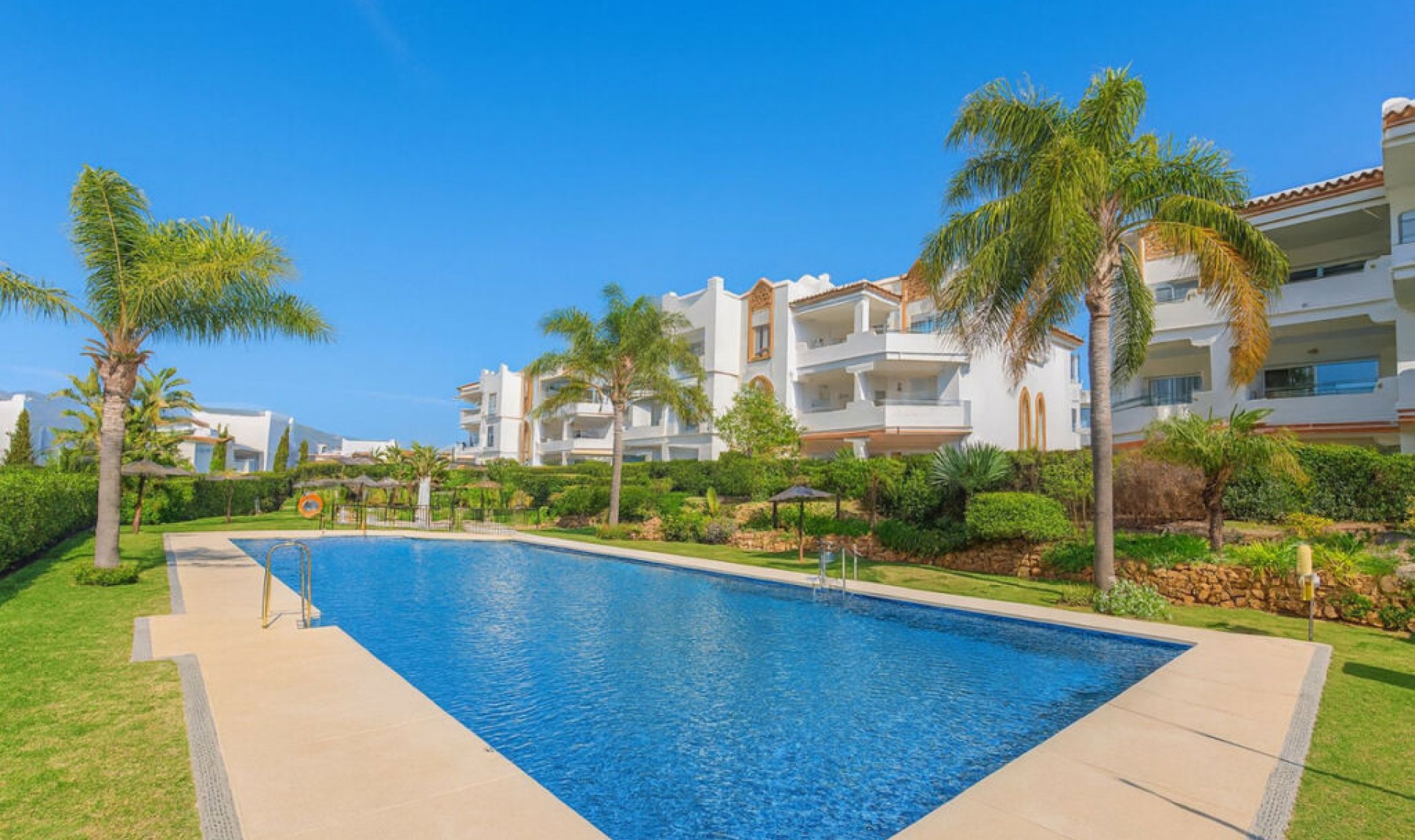 Resale - Apartment -
Cerros del Aguila